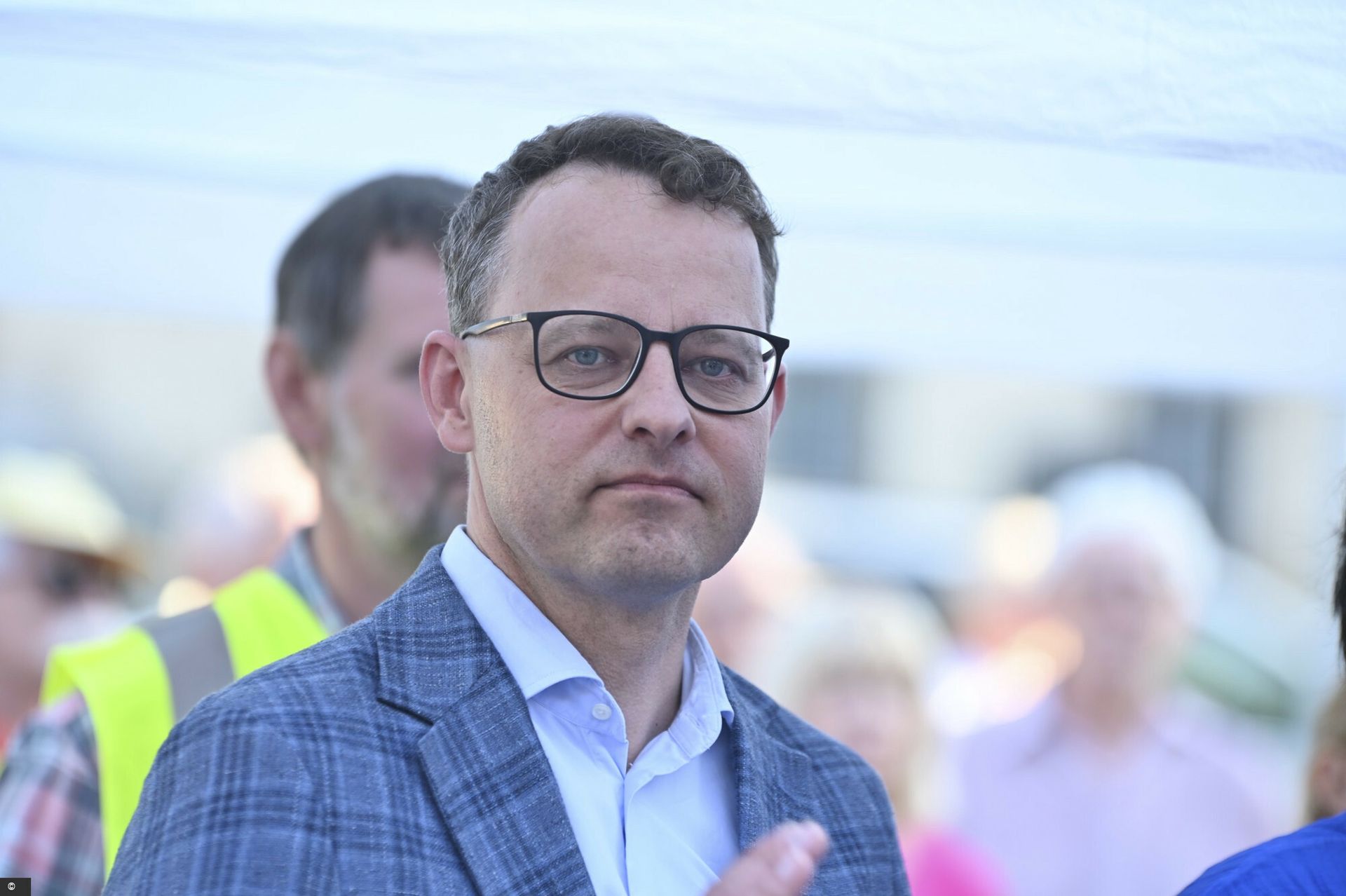 Nie żyje ojciec Marcina Romanowskiego. Polityk wróci do kraju?