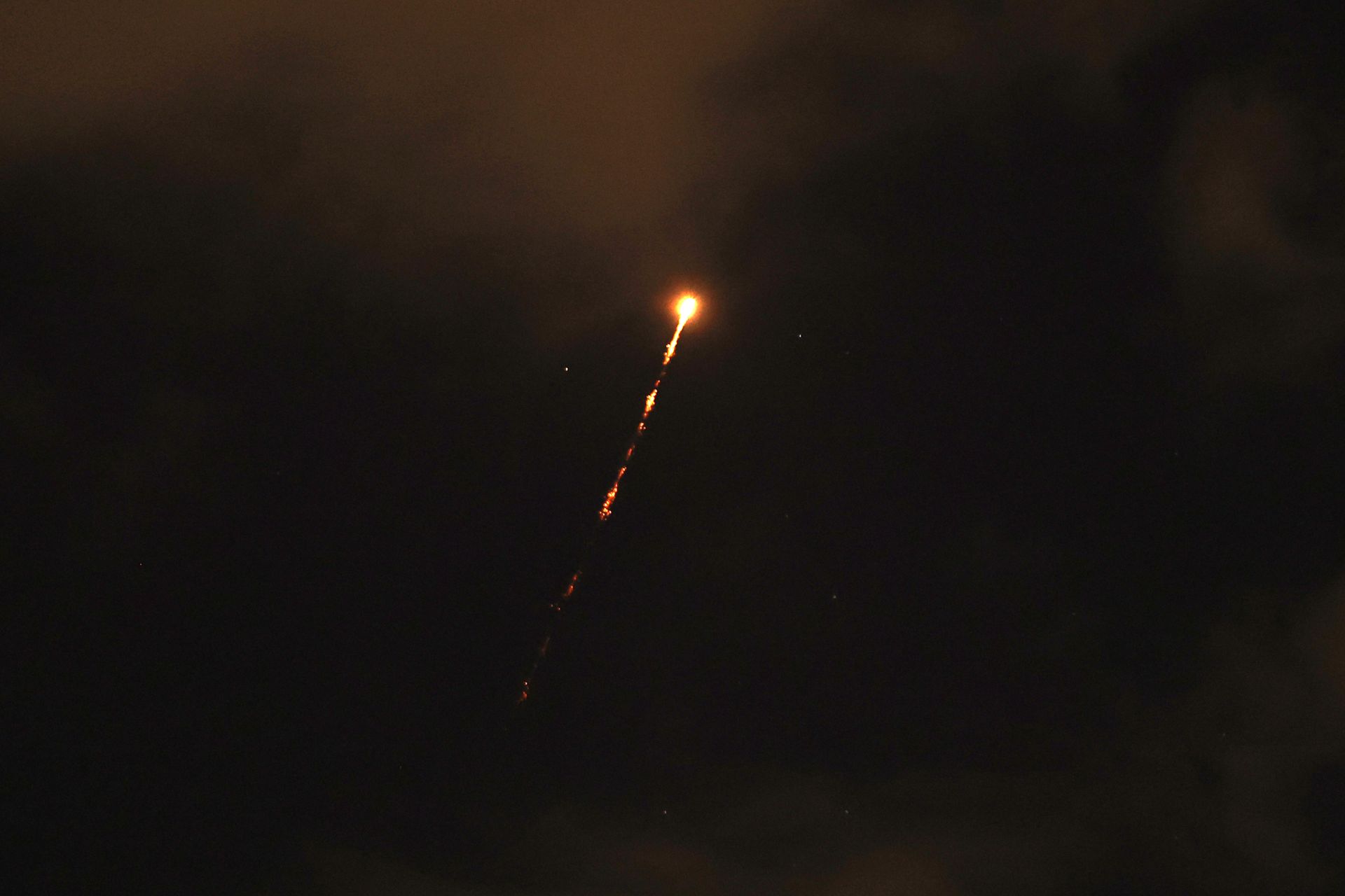 Iran zadał cios Izraelowi. Jedna ofiara śmiertelna