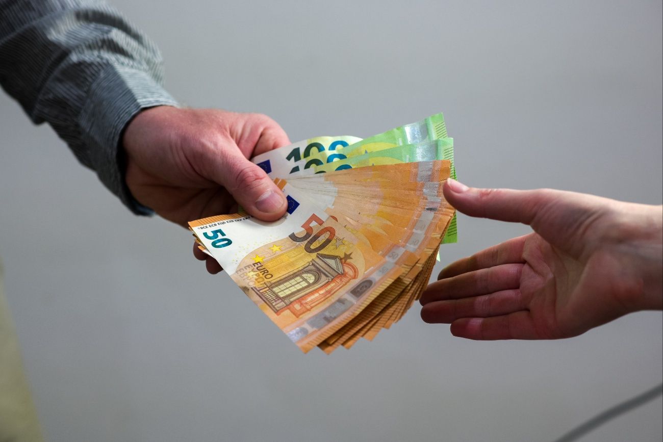 10 tys. zł, darmowy nocleg. Polacy rzucili się na pracę w Niemczech