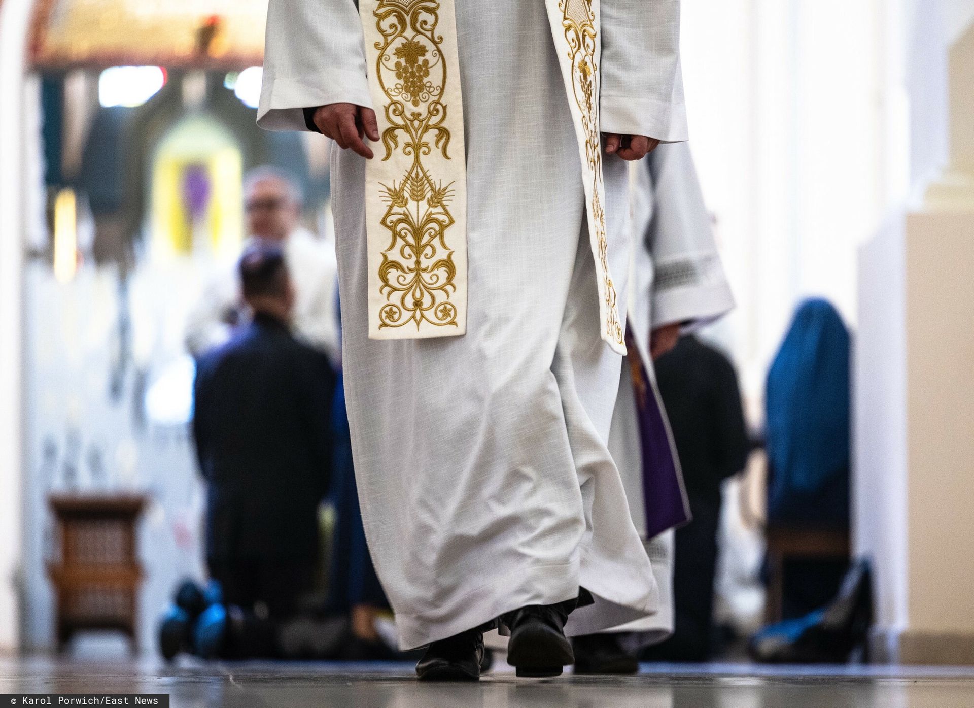 Zatrzymanie księdza w sprawie hejtu wobec ginekolożki. Komunikat Kurii