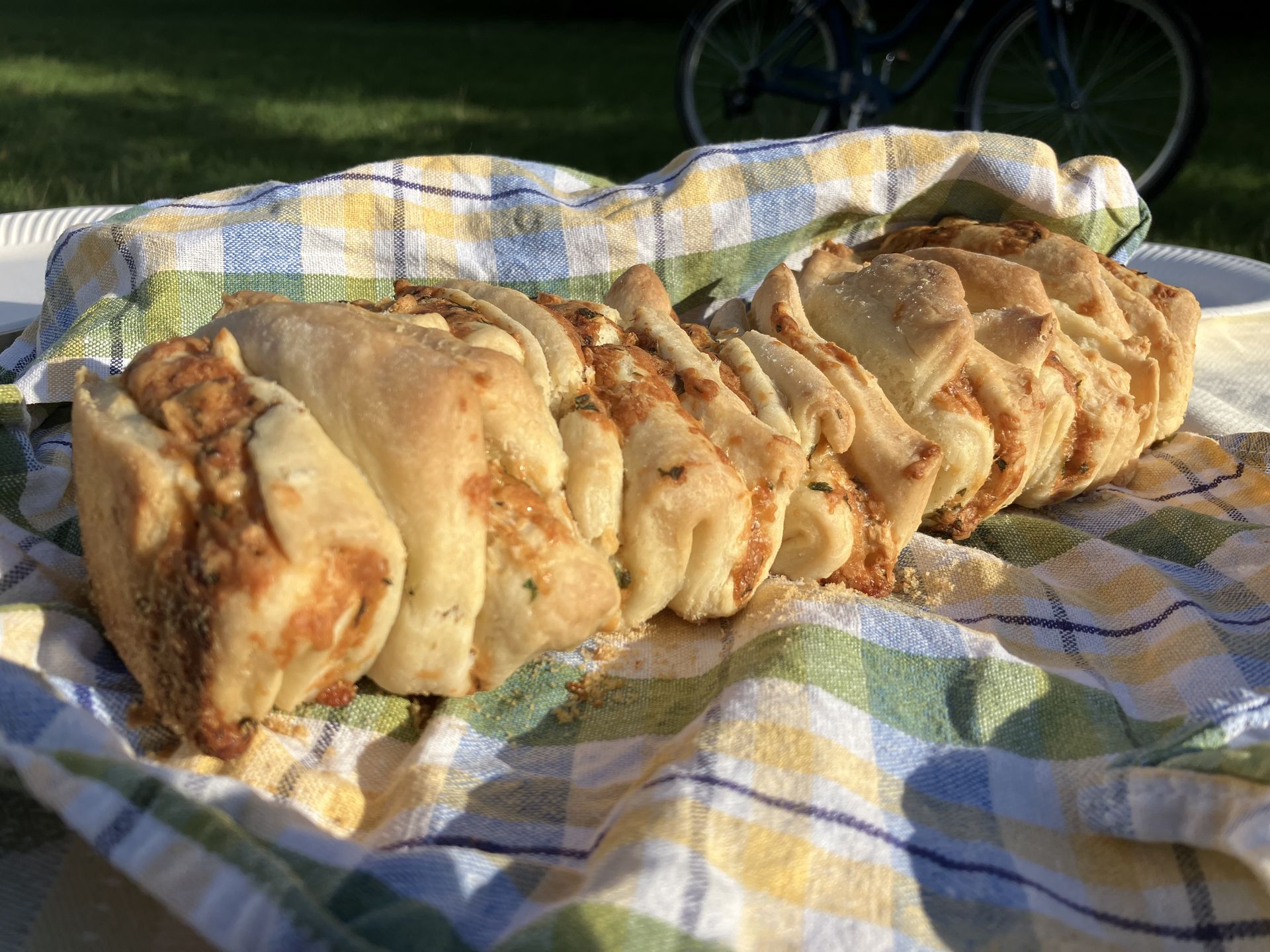 Lepszy niż bagietka czosnkowa. Zrobiłam do sałatki na wrześniowy piknik