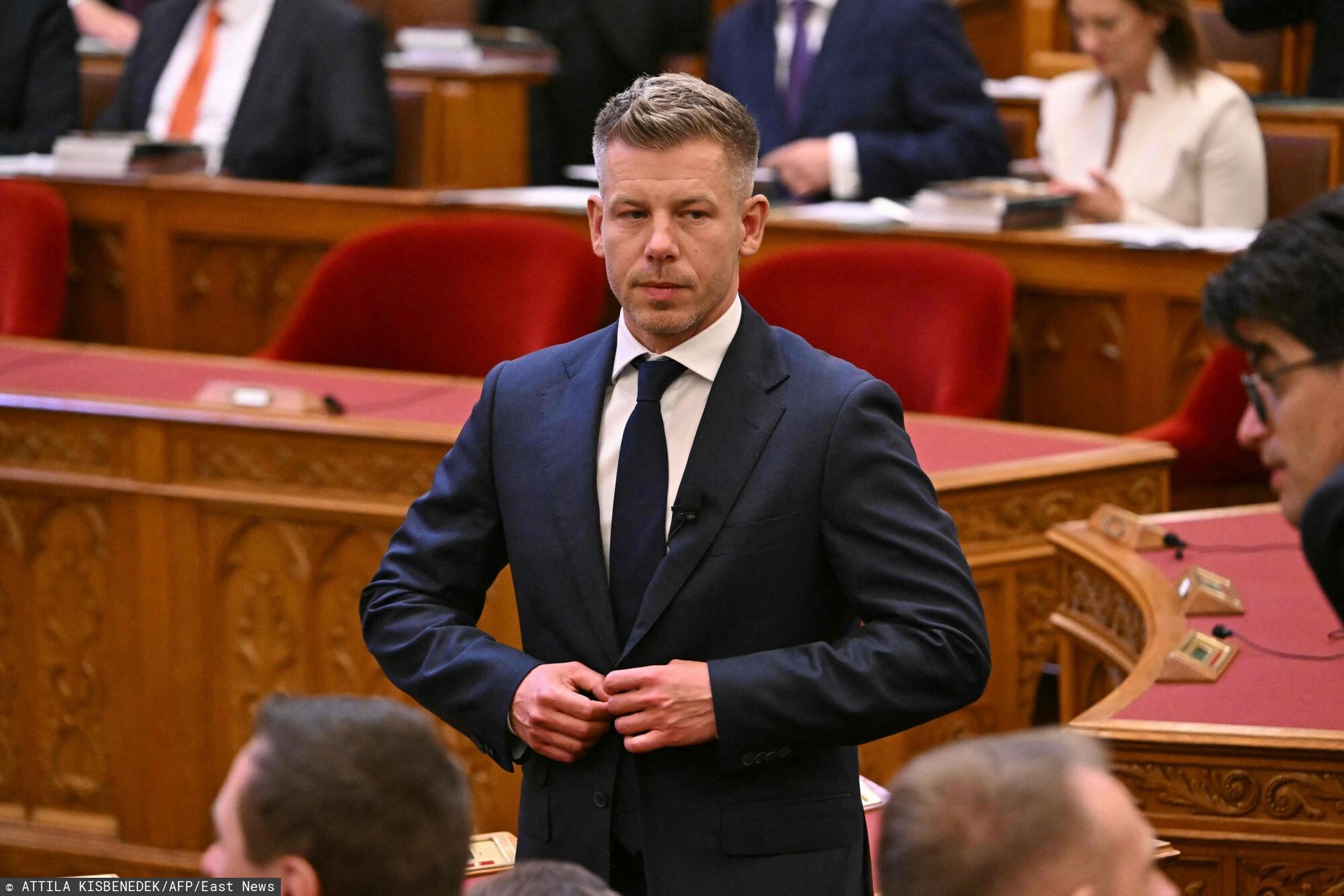 Magyar oficjalnie premierem. "Będę służyć Węgrom, a nie nimi rządzić"