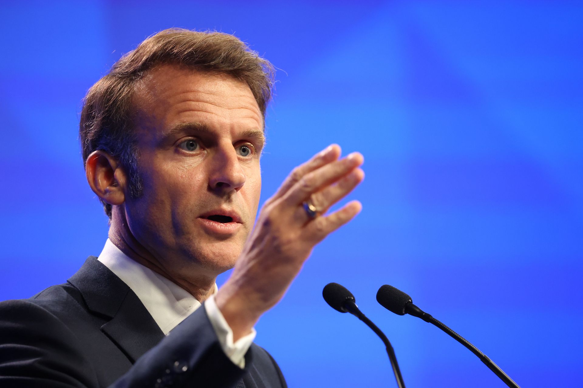 Macron spoliczkowany przez żonę? Trump ma dla niego radę