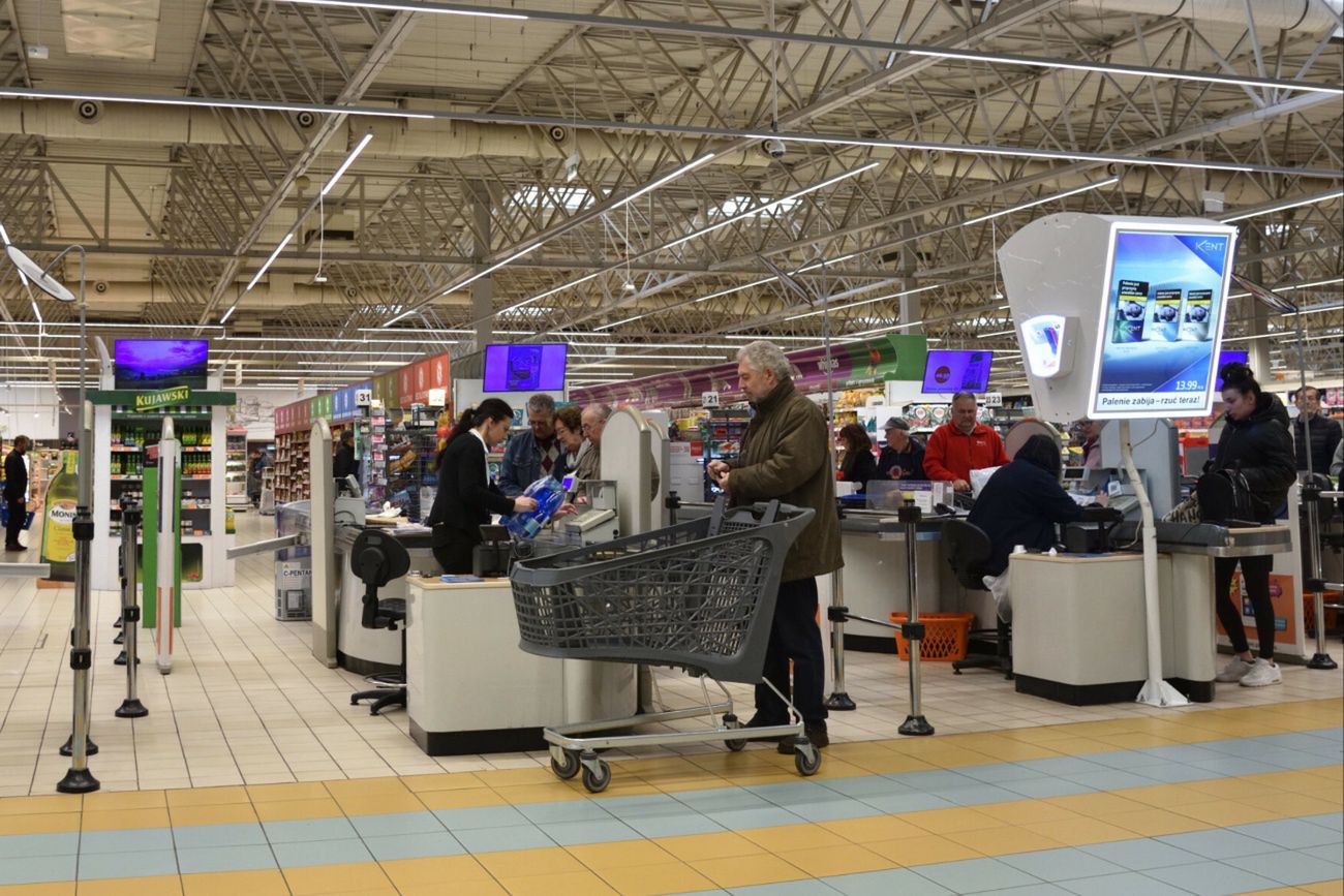 Zamkną kasy przed świętami. Strajk w dużej sieci. "To żółta kartka"