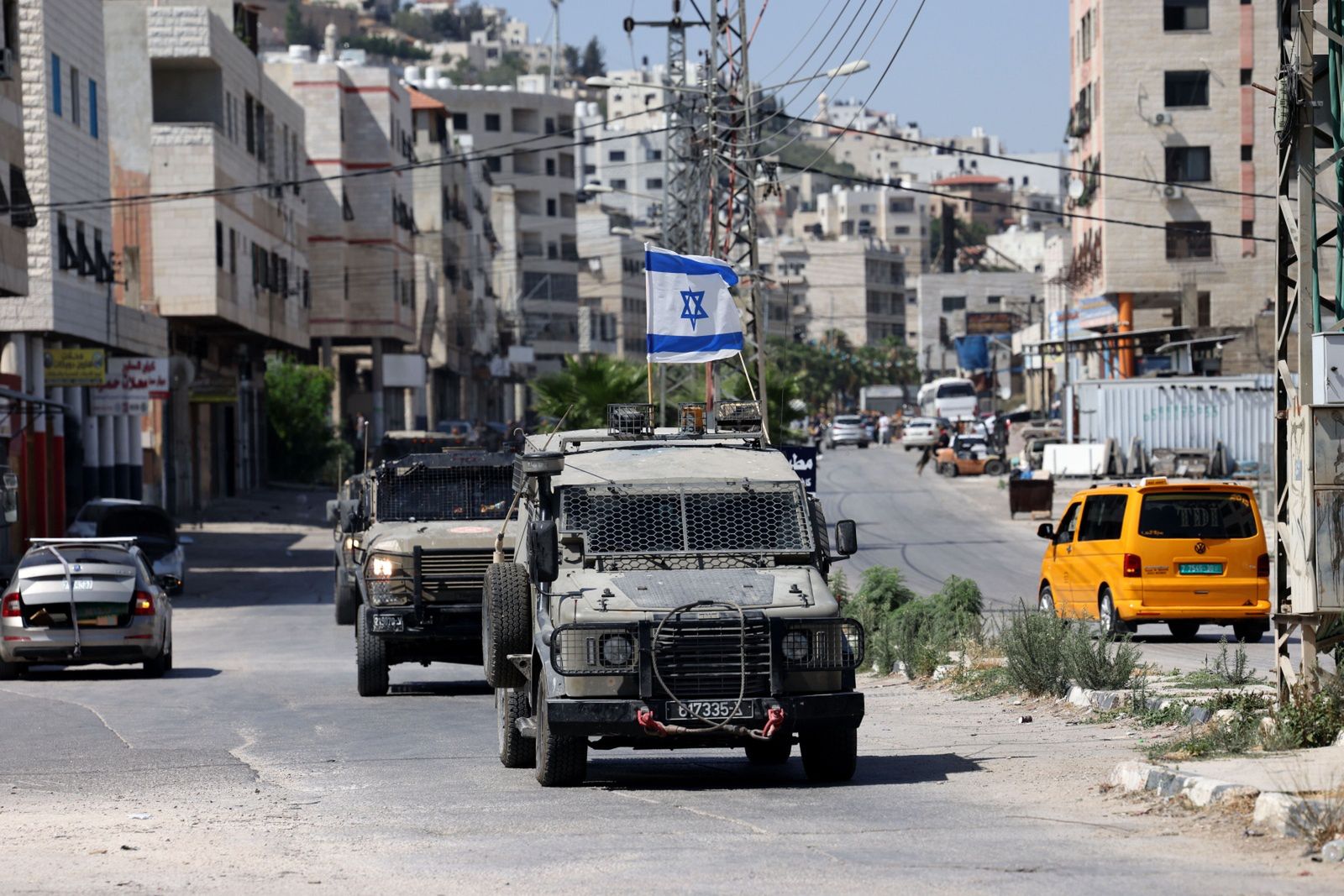 Konflikt Izrael-Iran eskaluje, Polacy wracają do kraju. Co warto wiedzieć o przebiegu konfliktu?