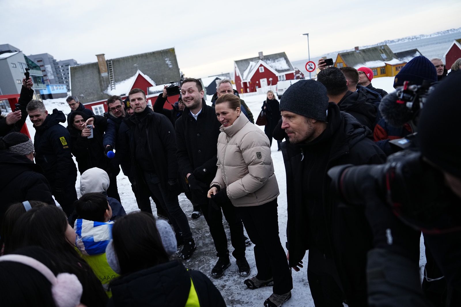 Premier Danii z wizytą na Grenlandii. Zapowiedziała "kolejne ruchy"