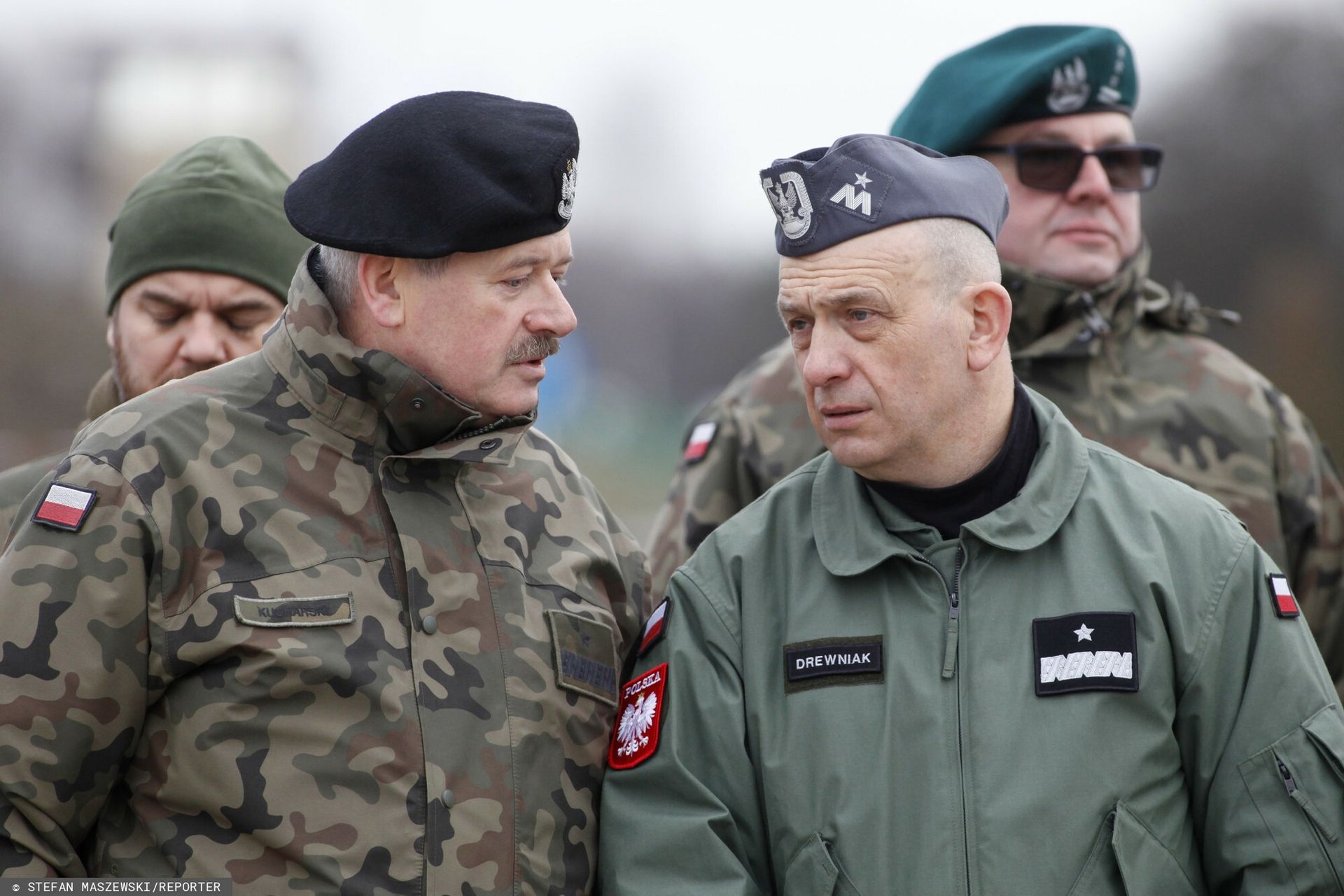 "System zadziałał jak trzeba". Czy należało zestrzelić pocisk?