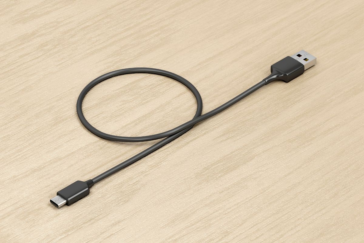 Tani i drogi kabel USB-C. Czy warto sięgnąć po ten droższy?