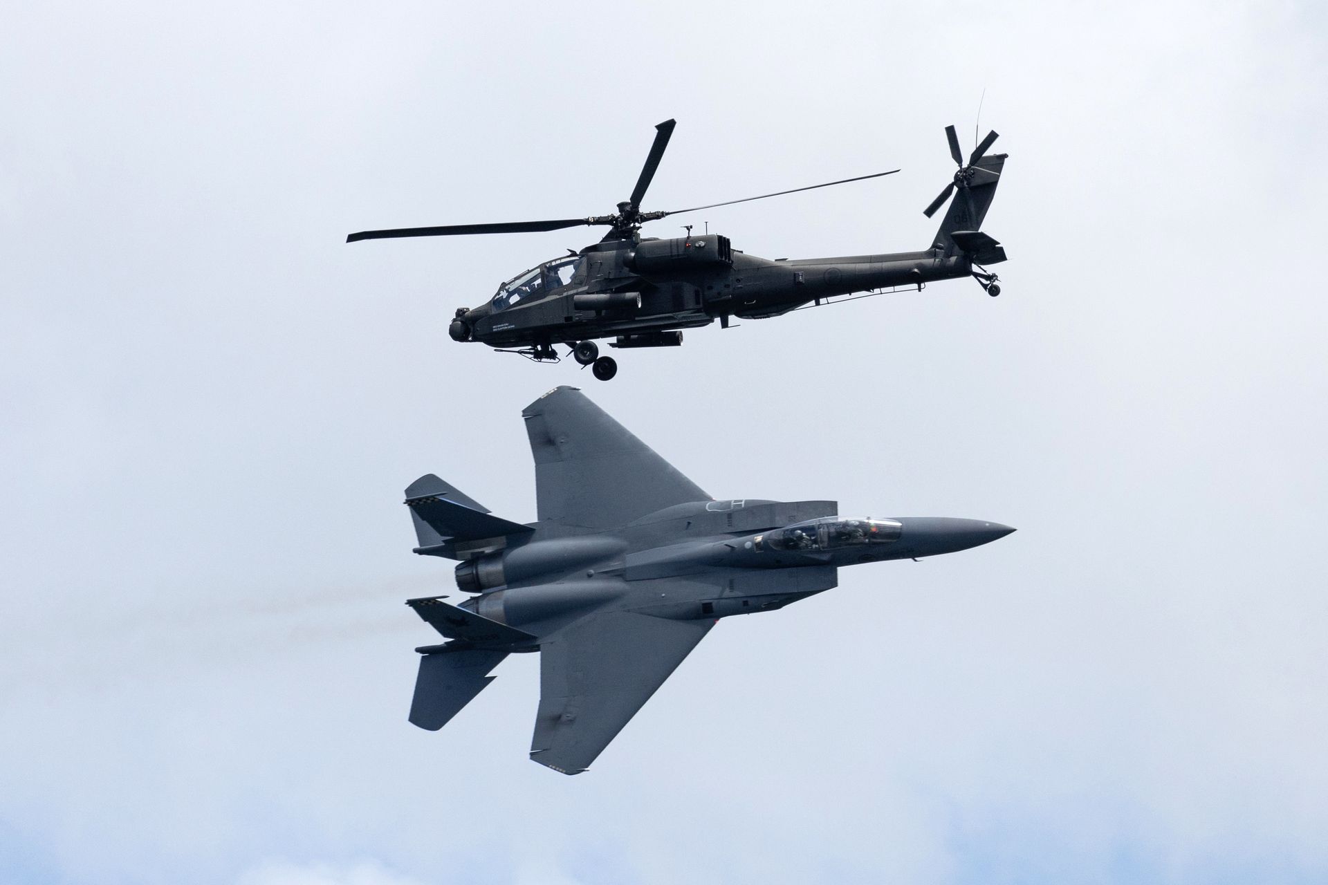 Nowe śmigłowce Apache. "To będzie stanowiło absolutny priorytet"