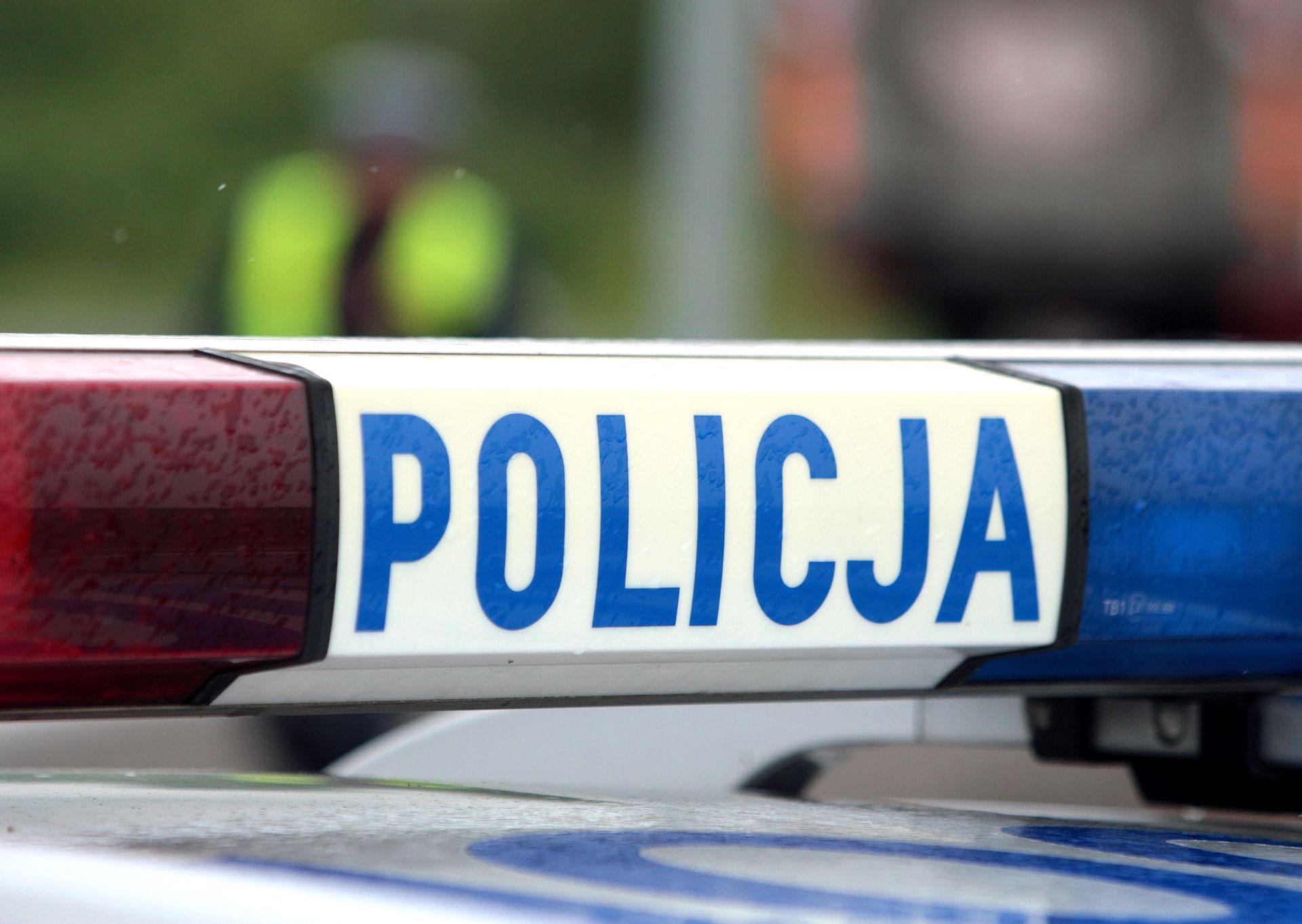 Bili, kazali klęczeć i "wypowiadać określone zdania". Koledzy znęcali się nad 13-latkiem