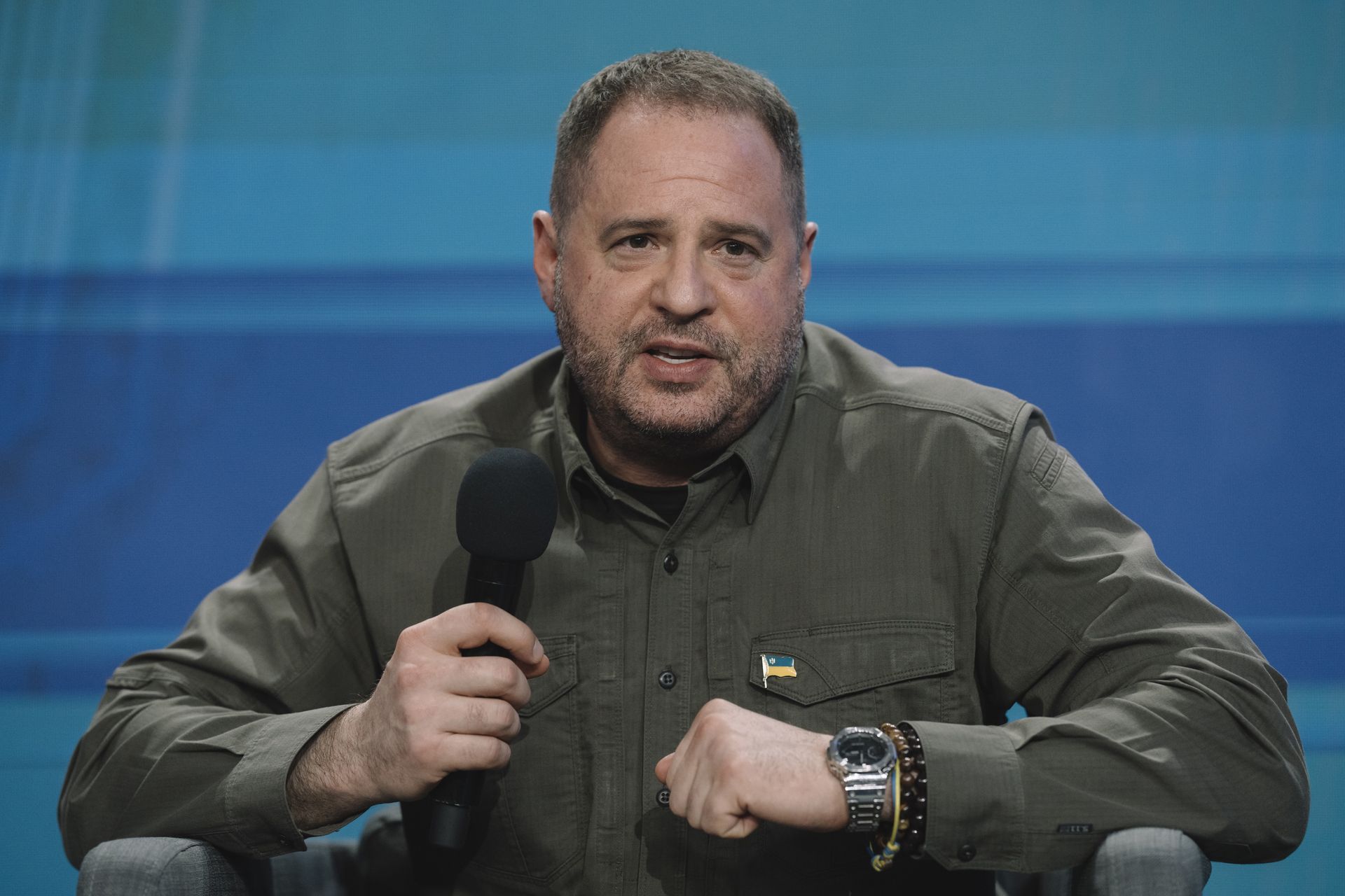 Co się dzieje z Andrijem Jermakiem? Zapowiedział, iż idzie na front