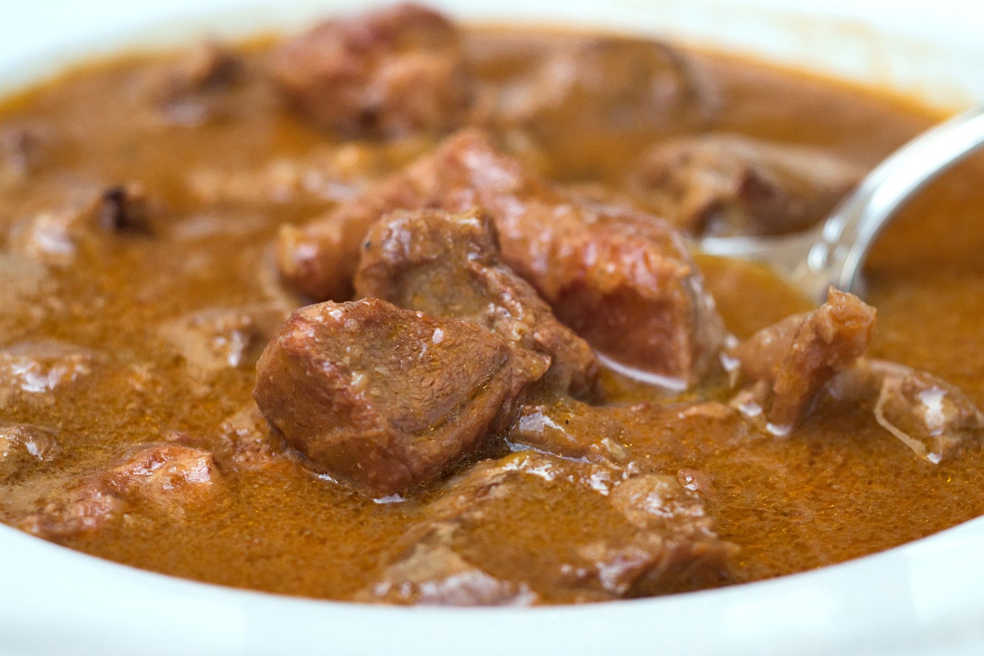 Dodaj do gulaszu. Będzie sycący, gęsty i pełen smaku