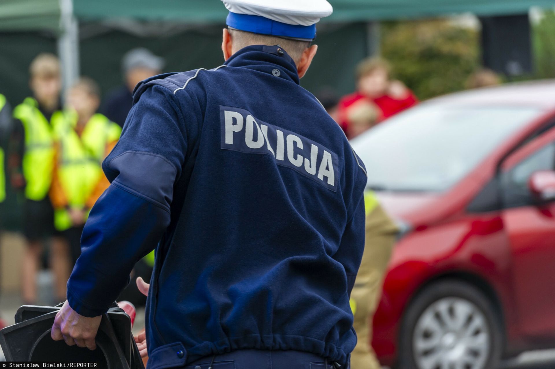 Twierdzi, iż policjant próbował ją molestować. Wpis policji