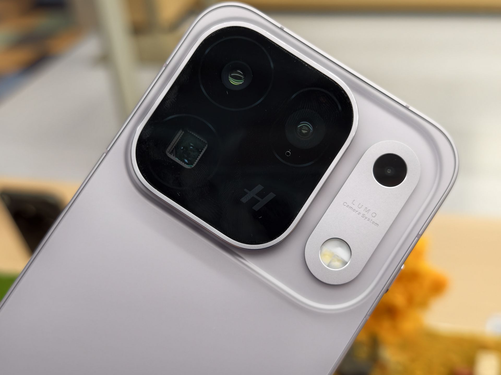 OPPO Find X10 trafił do Polski. 600 Mpix jednym telefonie