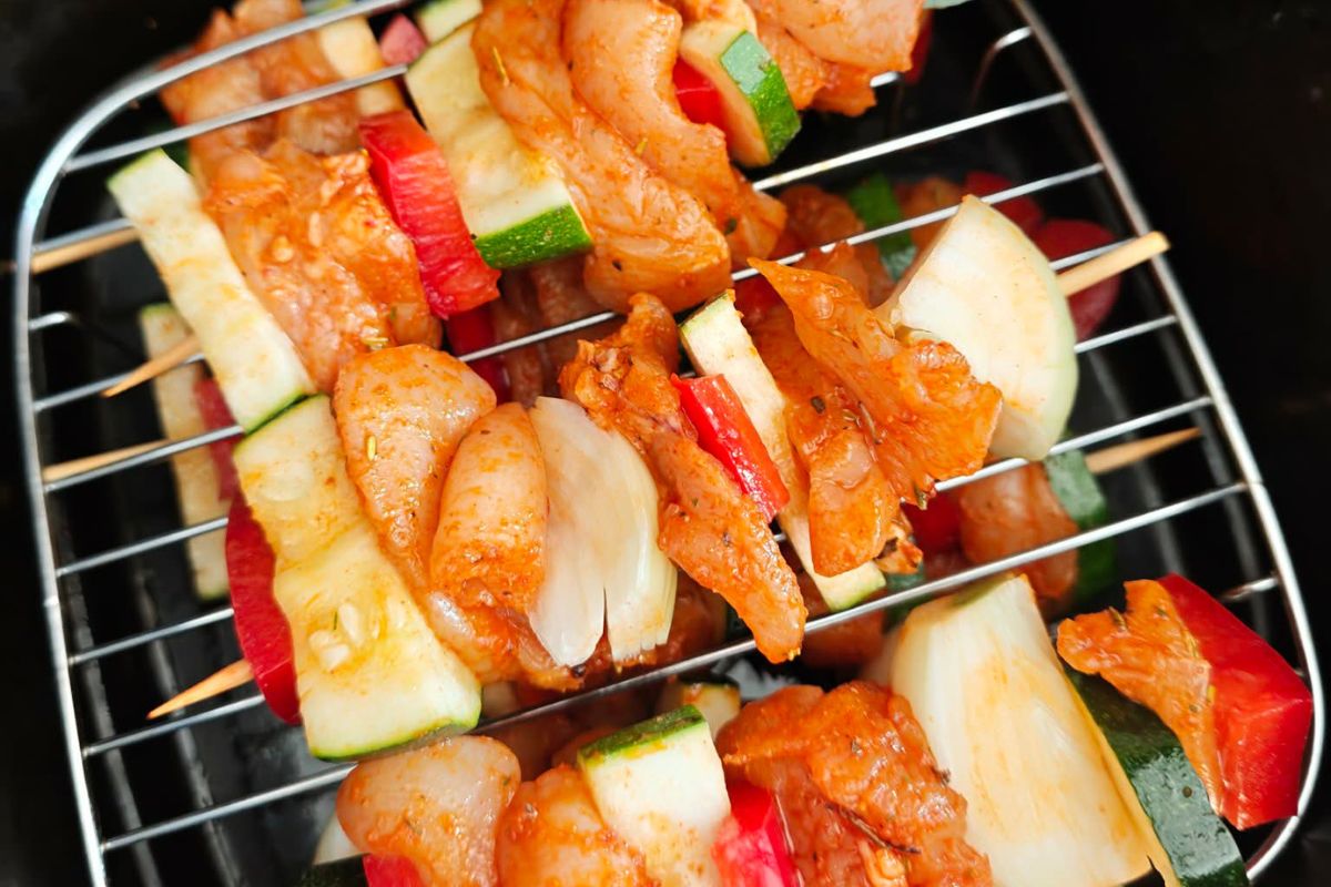 Zamiast na grilla, wrzucam do airfryera. Mięso nie wysycha i jest soczyste