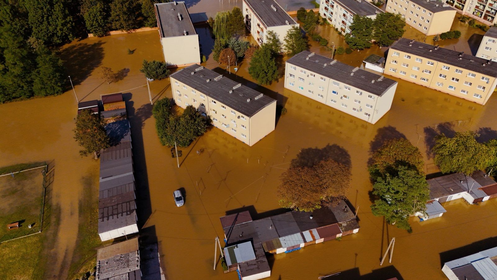 W Lewinie Brzeskim helikopterem ewakuowano kobietę w zaawansowanej ciąży