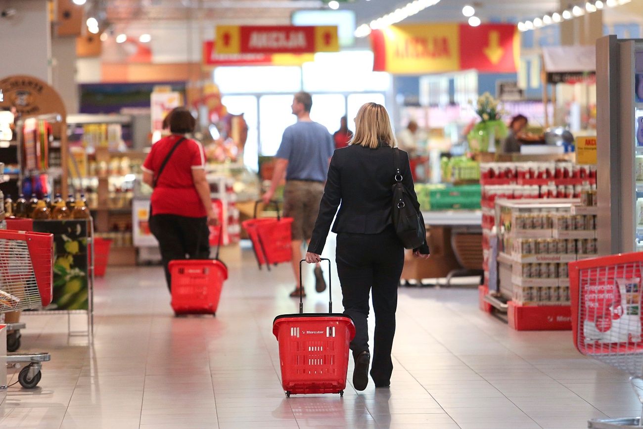Porównali ceny w sklepach. Oto najdroższa sieć handlowa