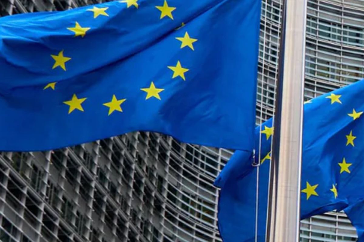 Parlament Europejski o zagrożeniach w social mediach i ze strony AI