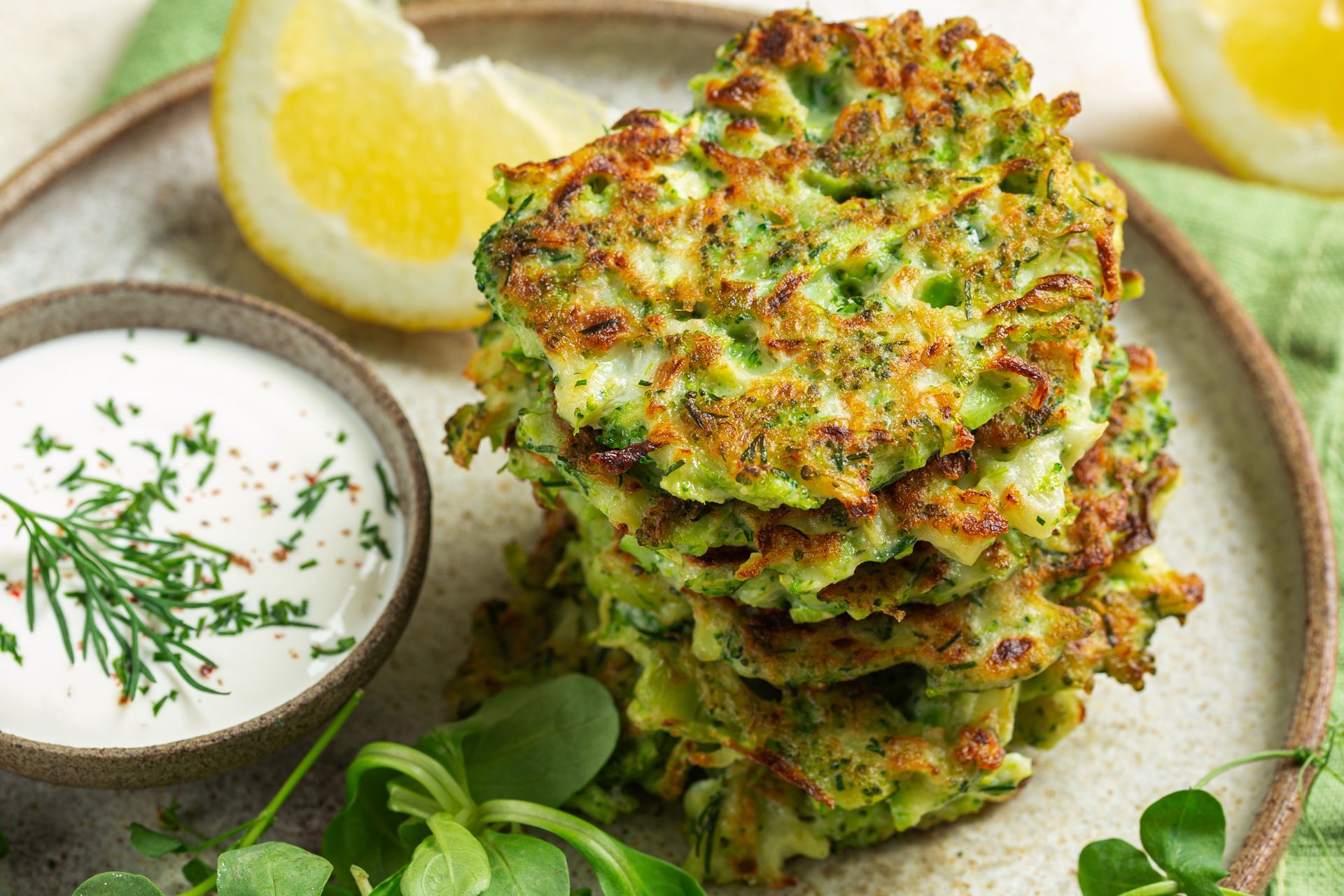 Biorę cukinię i żółty ser. Tak dobrych placków nie kupisz w żadnej garmażerce