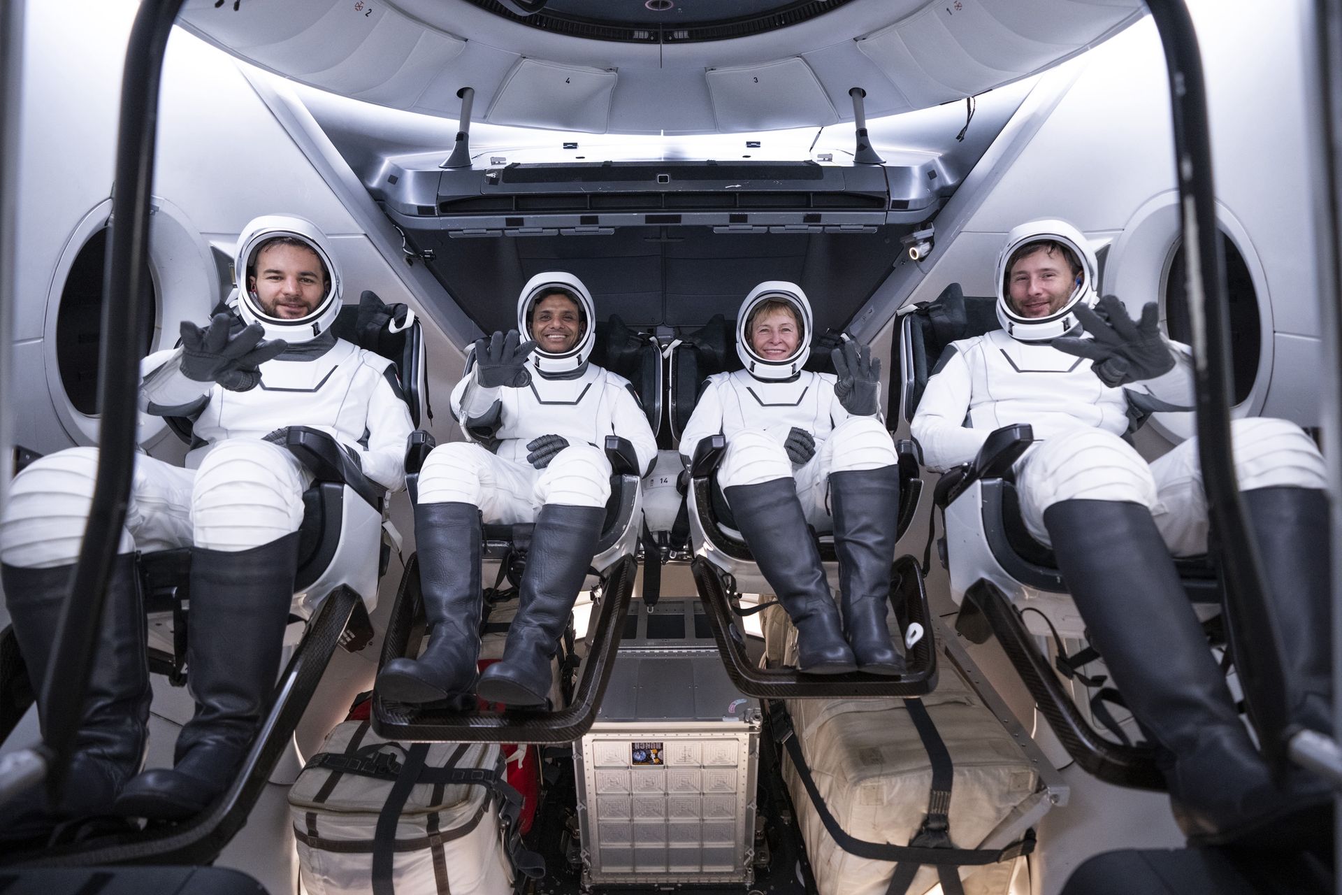 Co dzieje się z astronautami po powrocie z kosmosu?