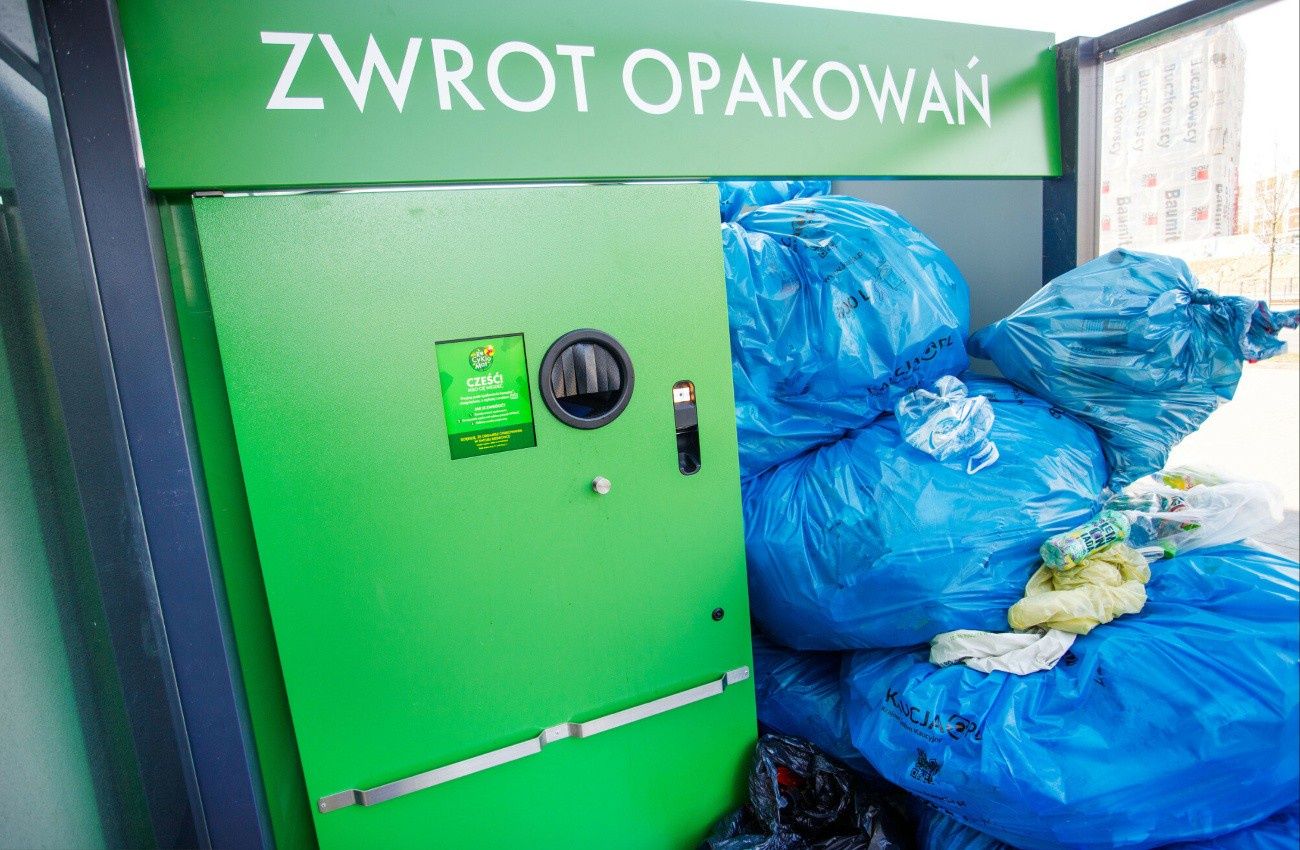Pracownicy mają dość butelkomatów. Poskarżyli się do sanepidu