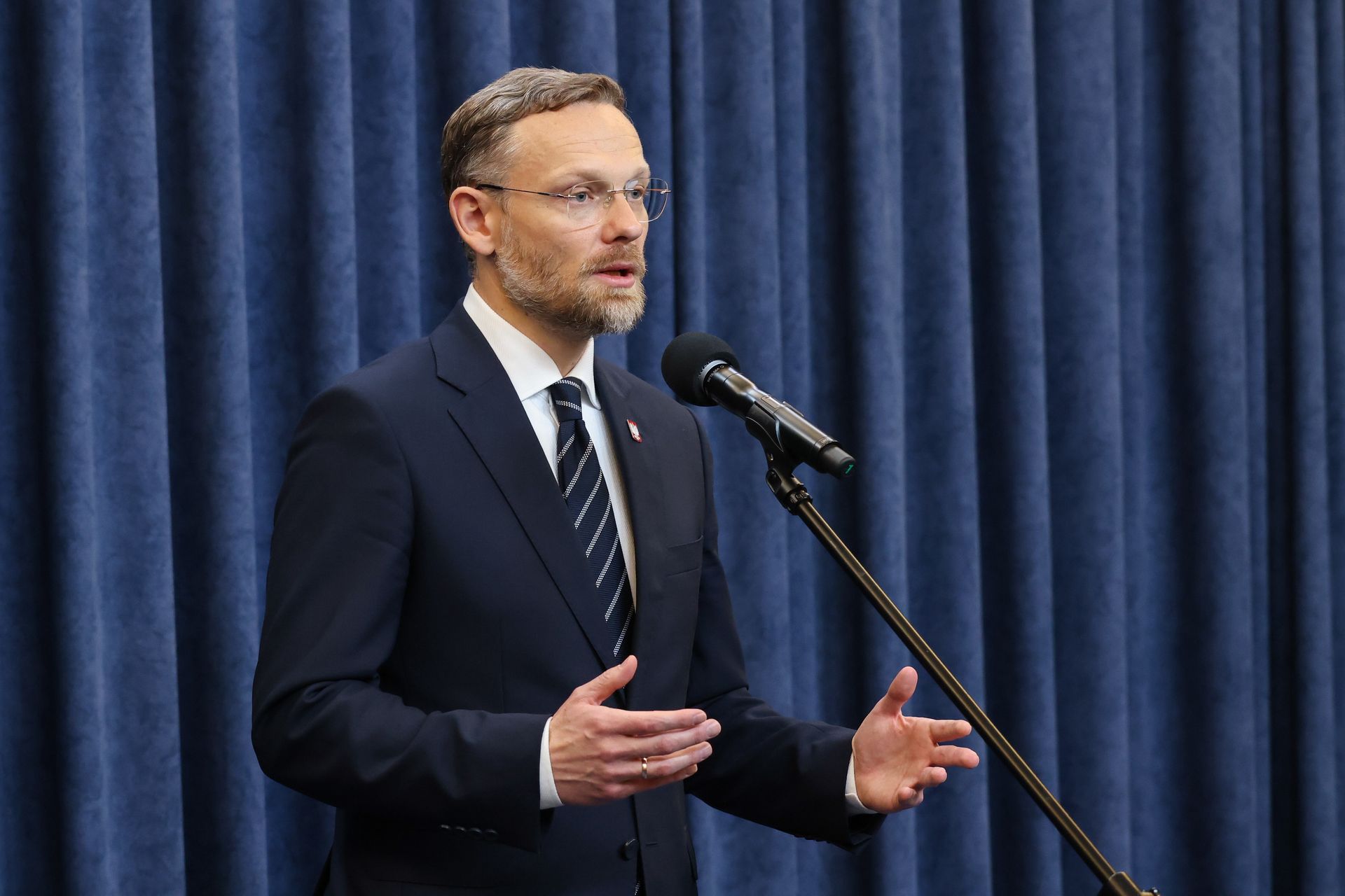 Będą testy na obywatelstwo? Prezydencki minister komentuje pomysł