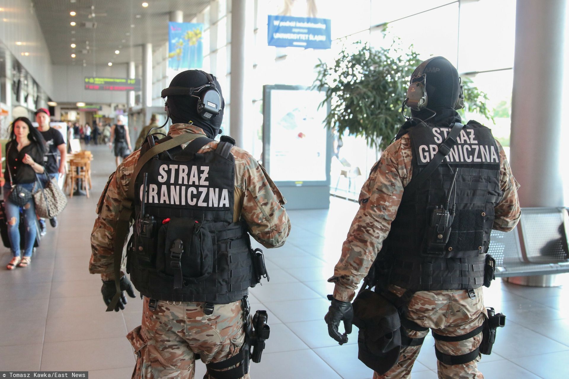 Z samolotu do mamy. Pijany pasażer wyprowadzony z lotu