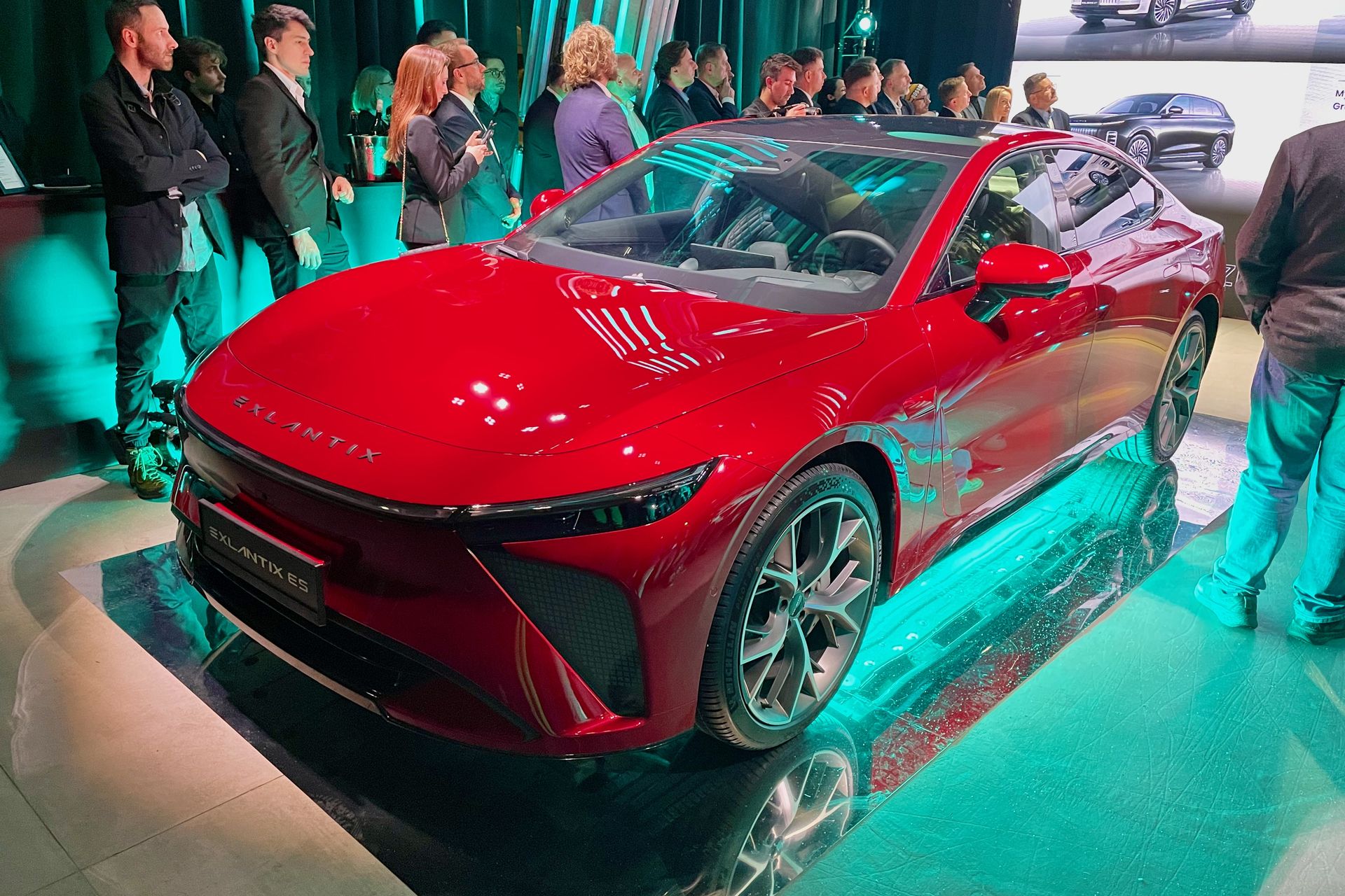 Exlantix z pompą wchodzi do Polski. Co oferuje chińskie premium?