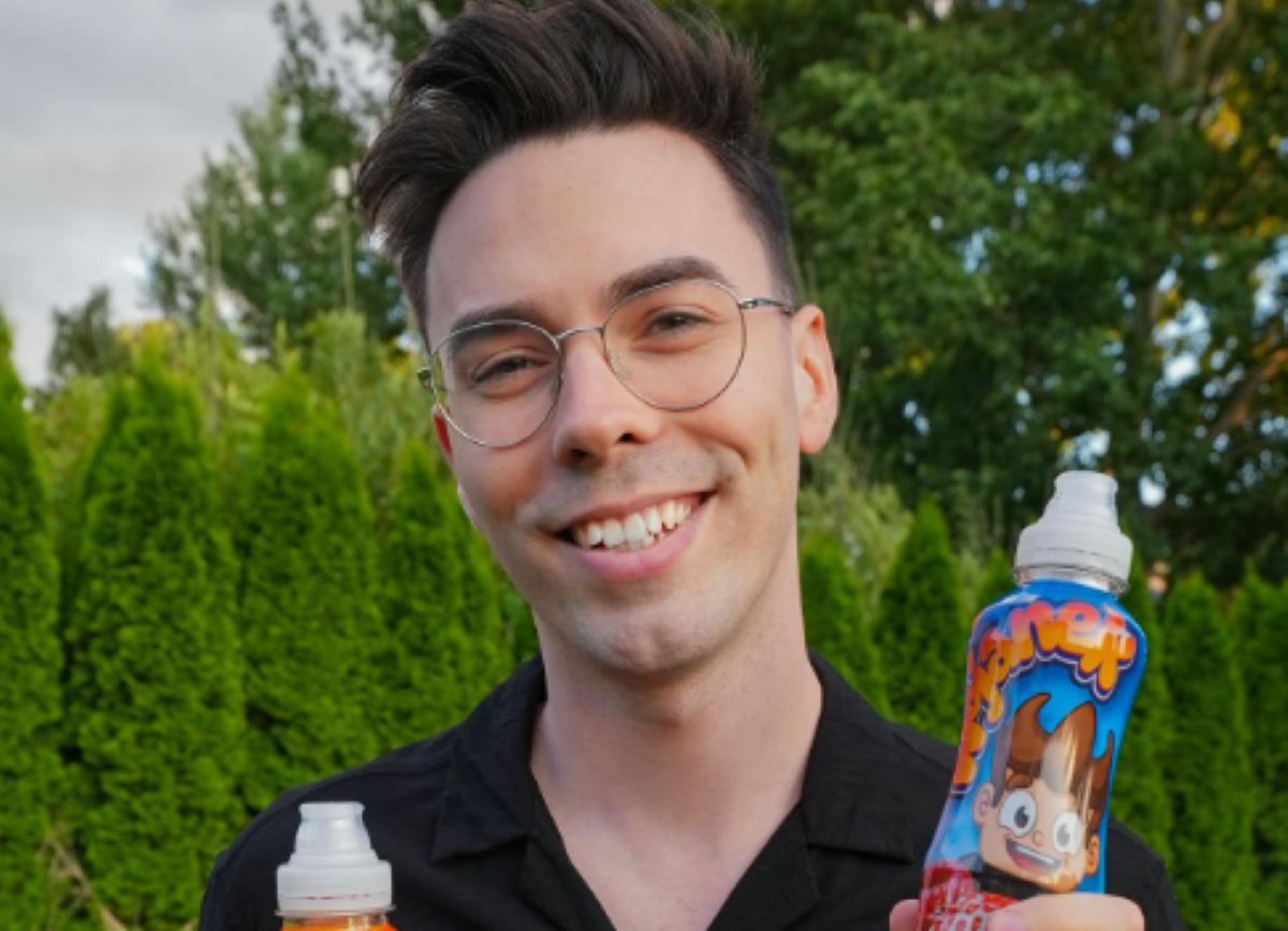 "Pij Wojanka do białego ranka", czyli o fenomenie napoju z Żabki