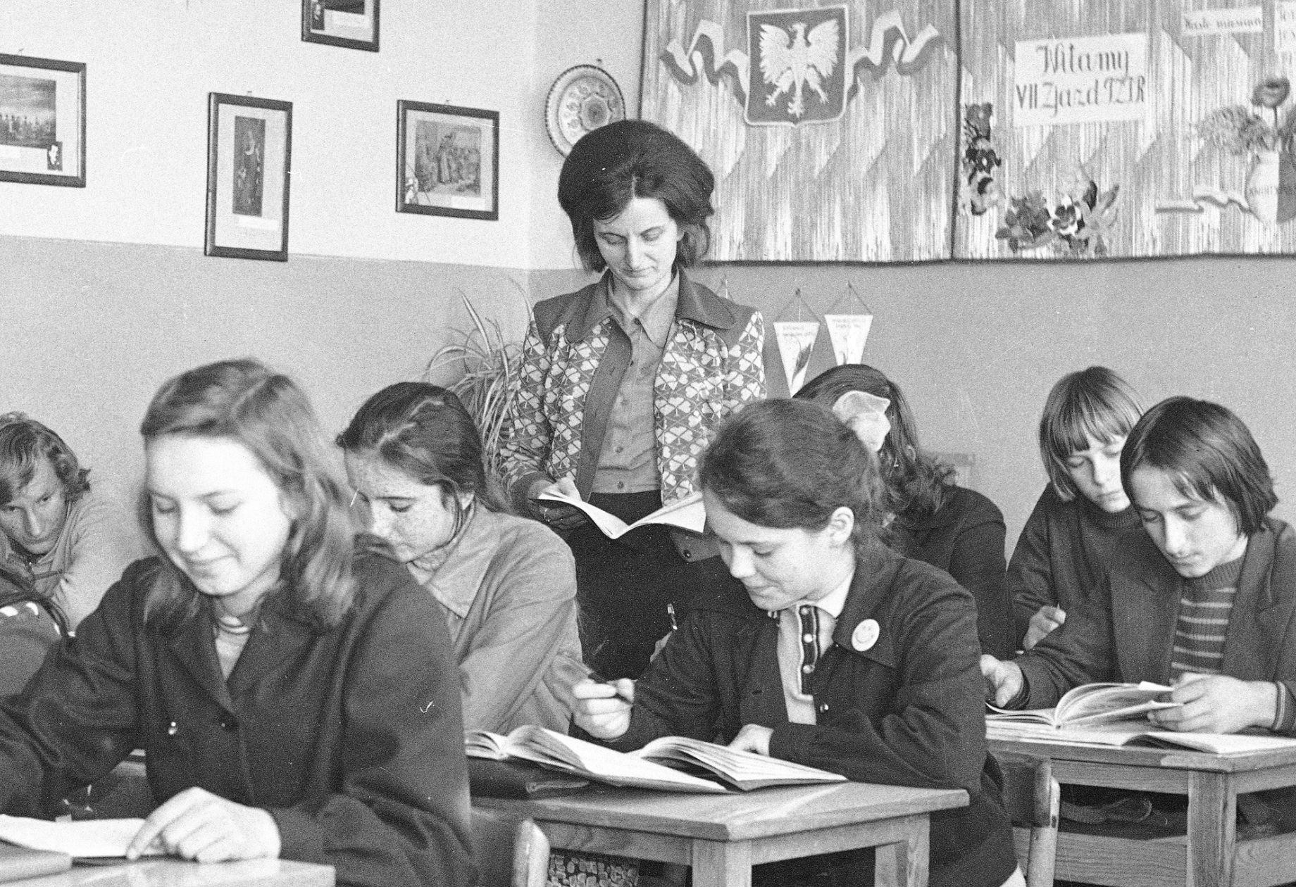 Nauczyciele w PRL-u. Czapki z głów, jeżeli zdobędziesz 8/8 punktów