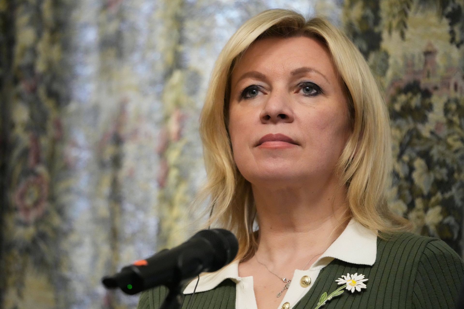 Zacharowa oskarża Zachód przed wyborami. "Do tego nawołują"