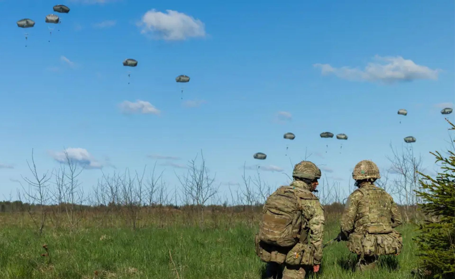Brytyjczycy w kamasze. Ruszają szkolenia wojskowe dla młodych