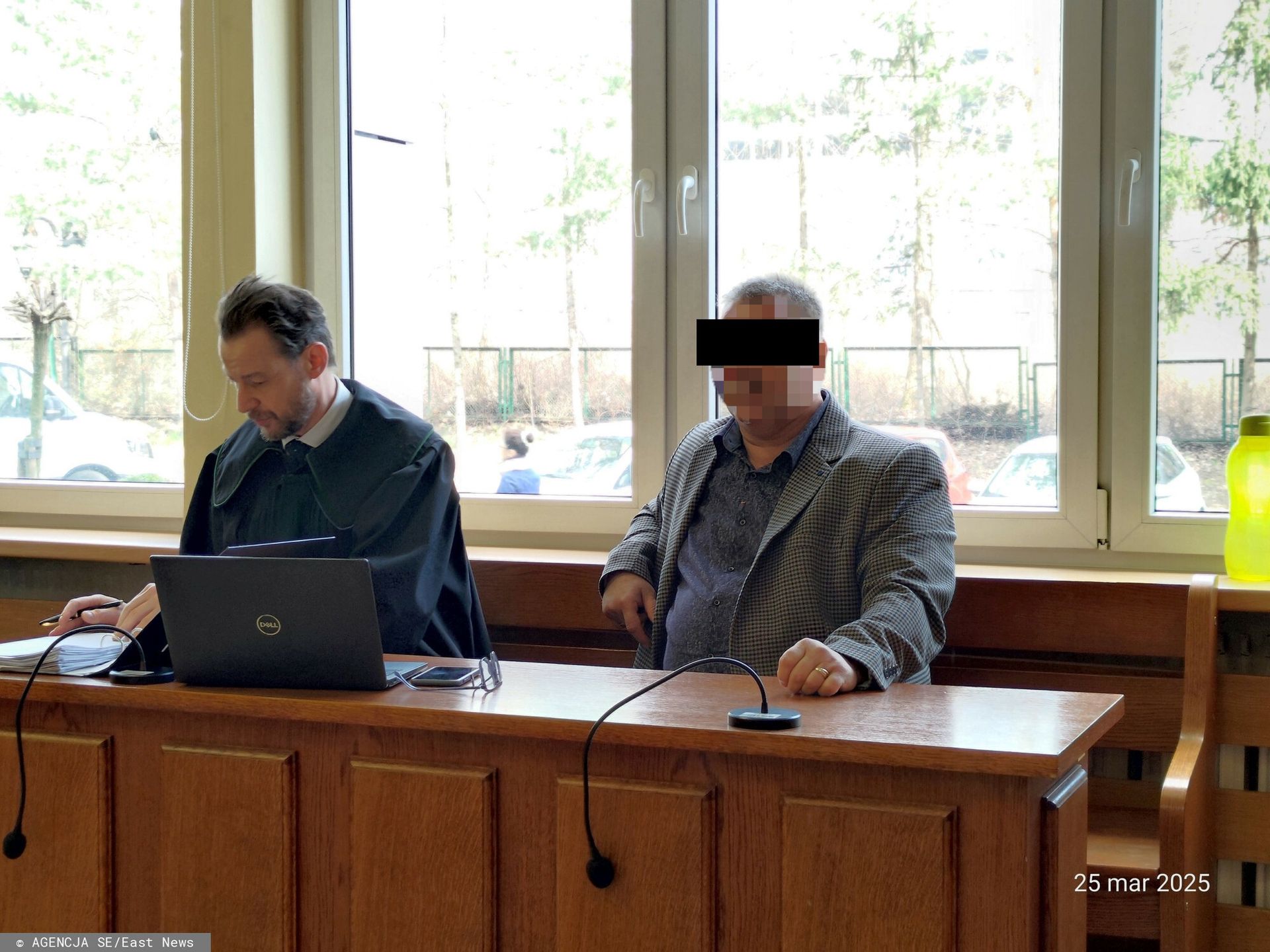 "Leczył" raka lampą. Dwie kobiety nie żyją. Zapadł wyrok