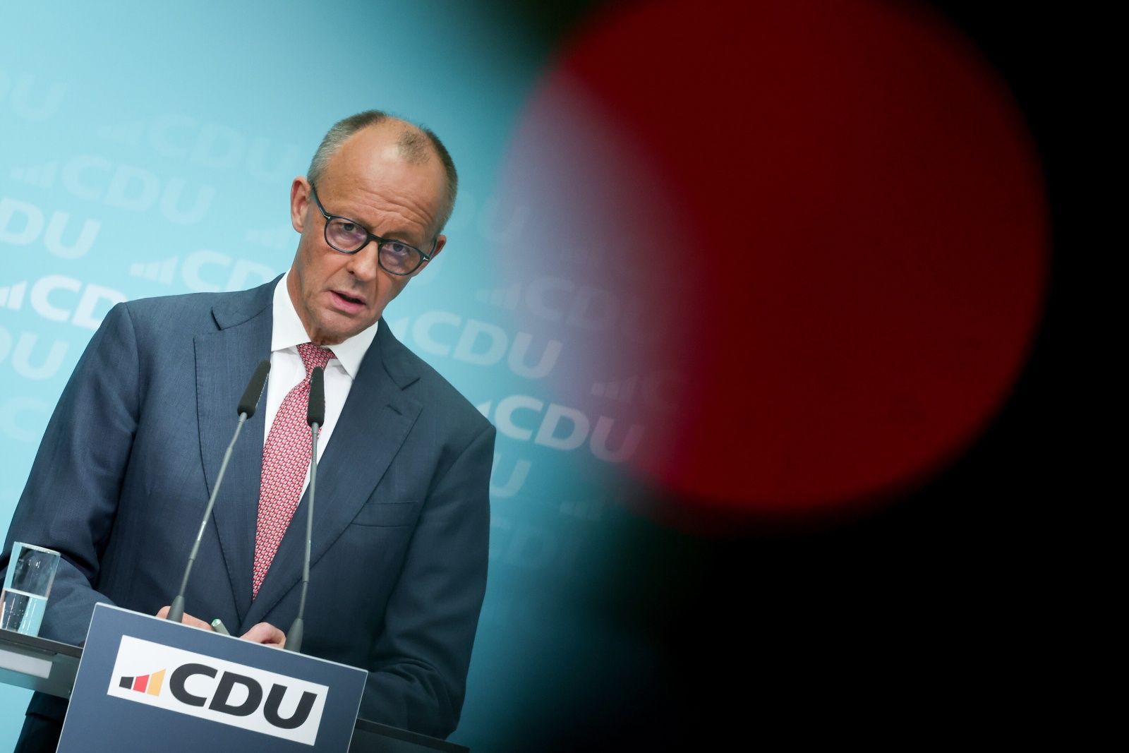 Europa zaniepokojona Merzem. Niemiecki dziennik alarmuje