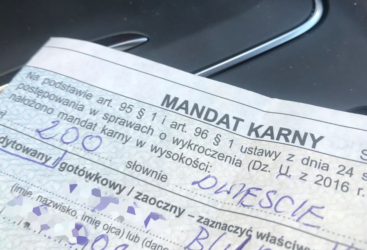 Aplikacja obniżająca mandat? CERT Orange ostrzega: to oszustwo