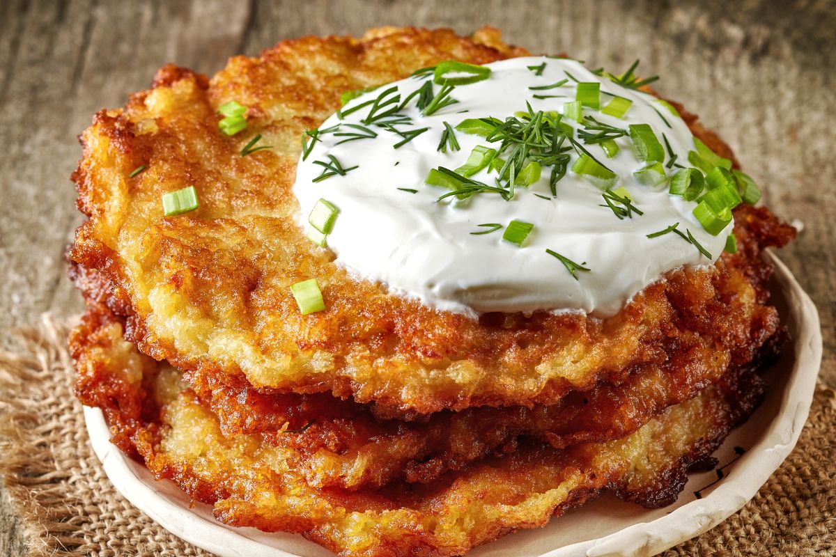 Dodaj do masy na placki ziemniaczane. Wyjdą mega chrupiące i nie będą ociekać tłuszczem