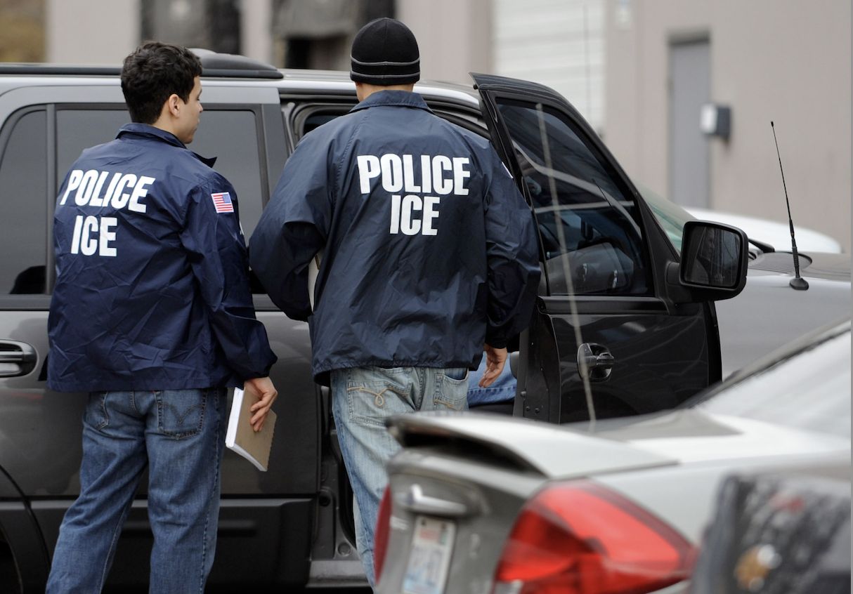 Tak rekrutują do ICE. "Rozmowa trwała 6 minut"