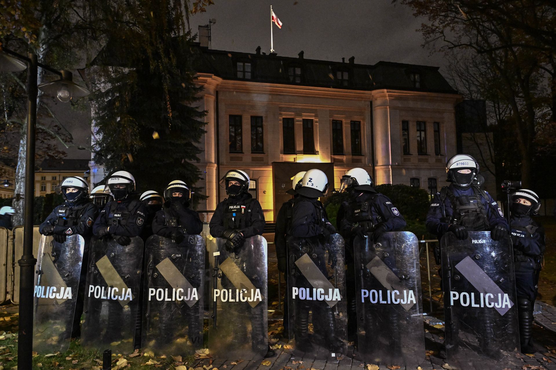 "Zbieramy żniwo tego, co wydarzyło się wcześniej". Mocna ocena kryzysu w TK