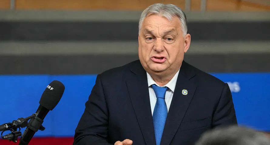 Imperium medialne Orbana upada. W ciągu kilku tygodni od zwycięstwa Magyara