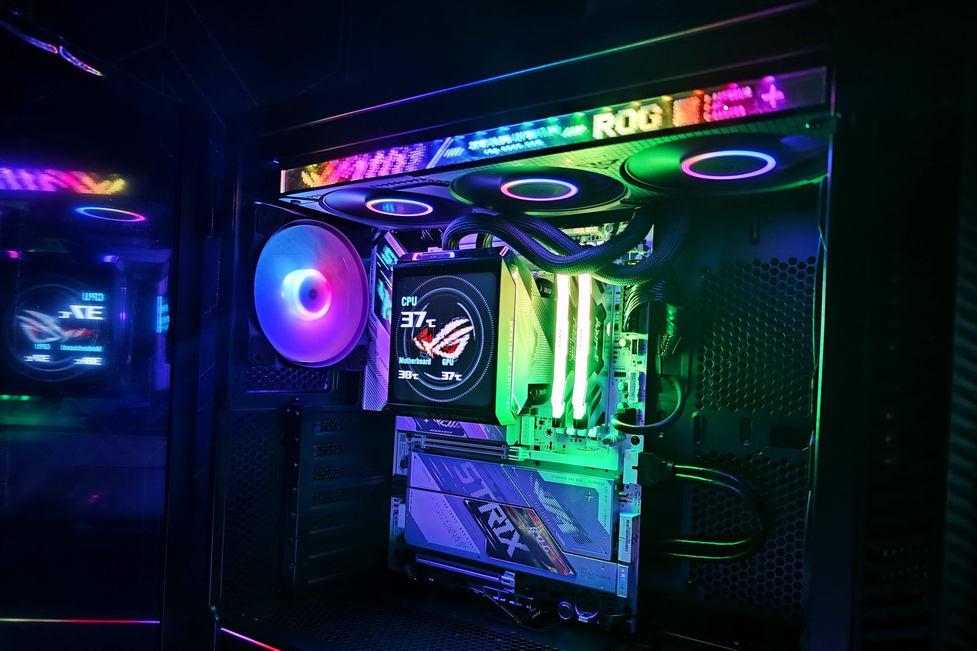 Chłodzenie, które chce być ozdobą komputera. Test ASUS ROG Strix SLC IV 360