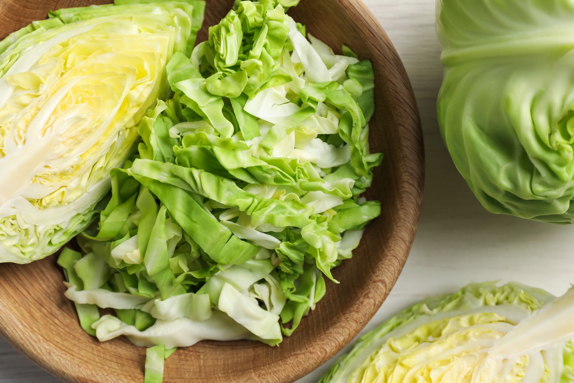 Do obiadu robię młodą kapustę na ciepło. Nikt choćby nie pyta o surówkę