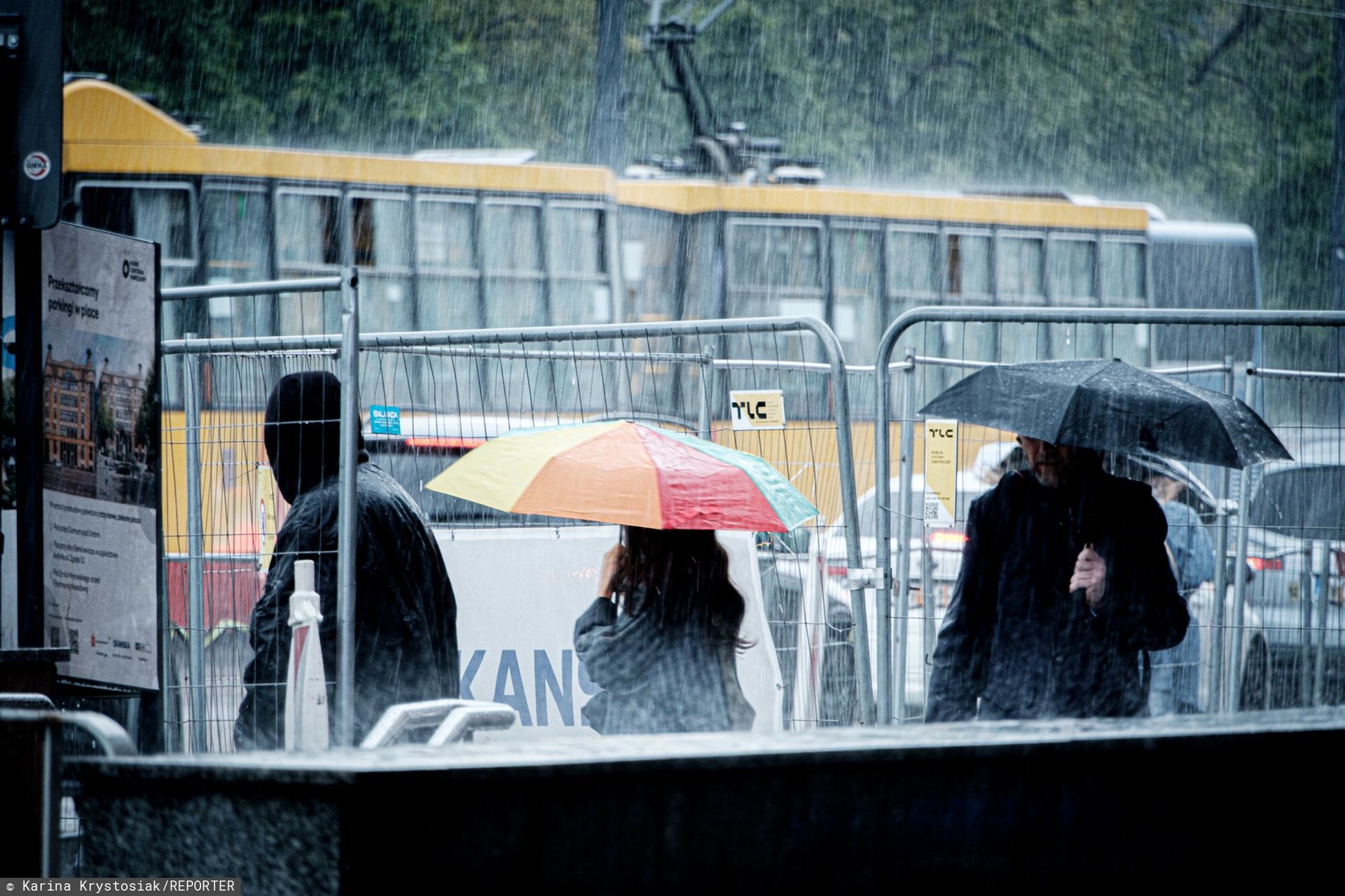 Burze nad Polską. Zalane ulice i powalone drzewa