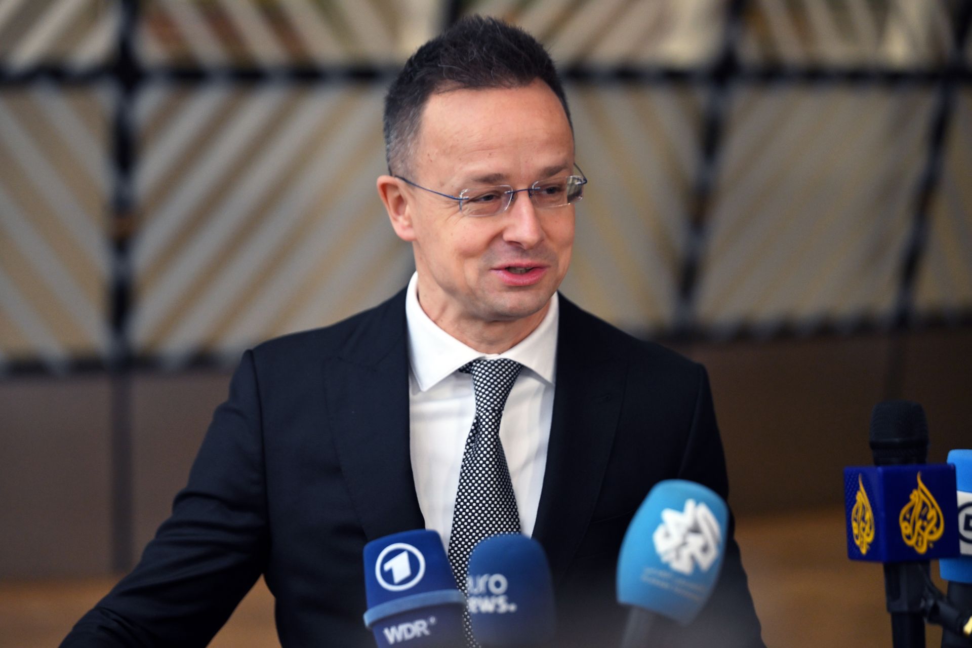 Człowiek Orbana oferował Ławrowowi pomoc. Wraca sprawa buntu Prigożyna