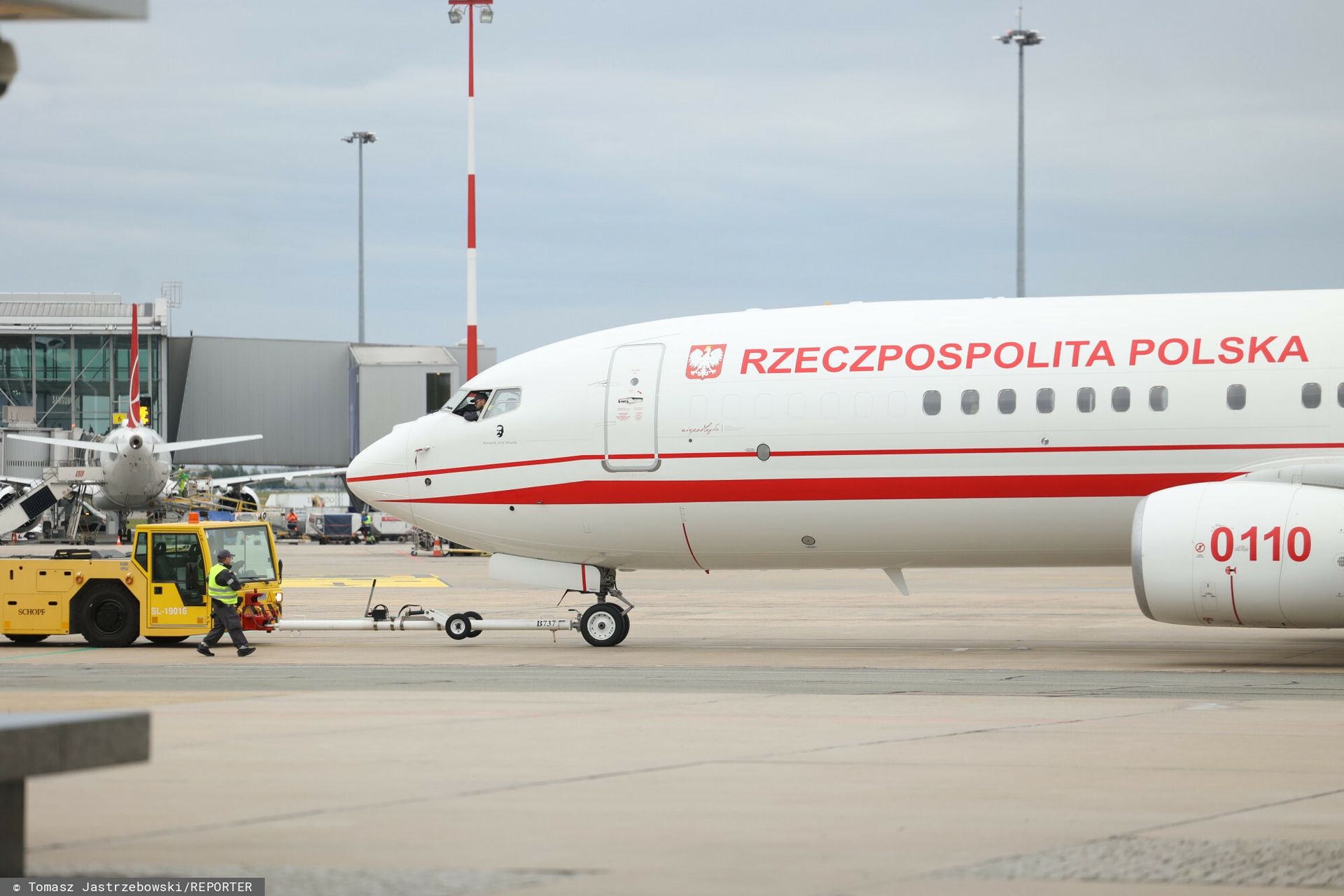 Rządowy samolot leci na Węgry. Są nowe szczegóły