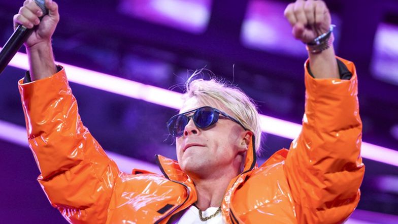 Skolim skromnie o swoich zarobkach: "DWA MILIONY liczę w dniach i w bardzo małych tygodniach"