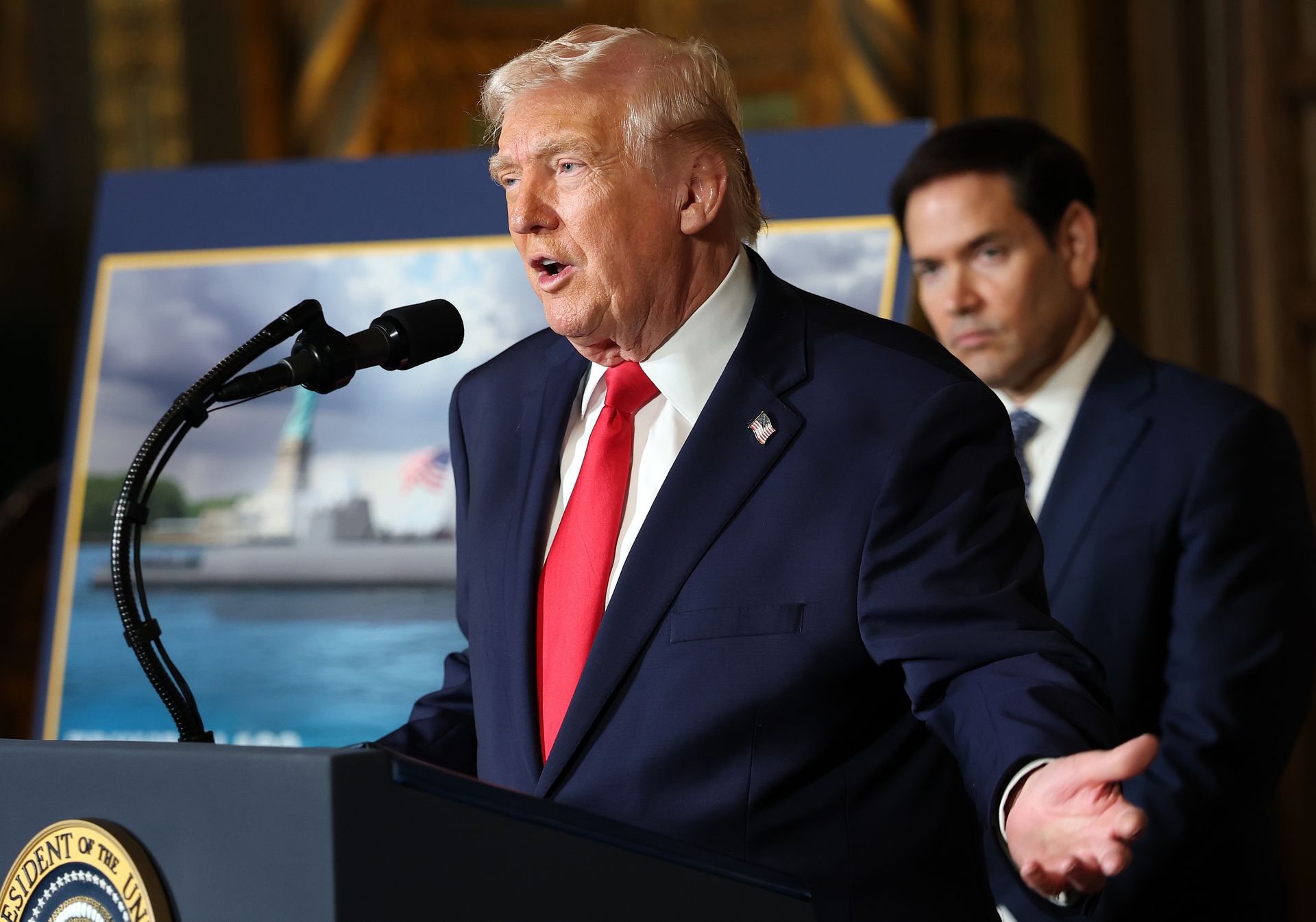 "Musimy ją mieć". Trump nie odpuszcza ws. Grenlandii