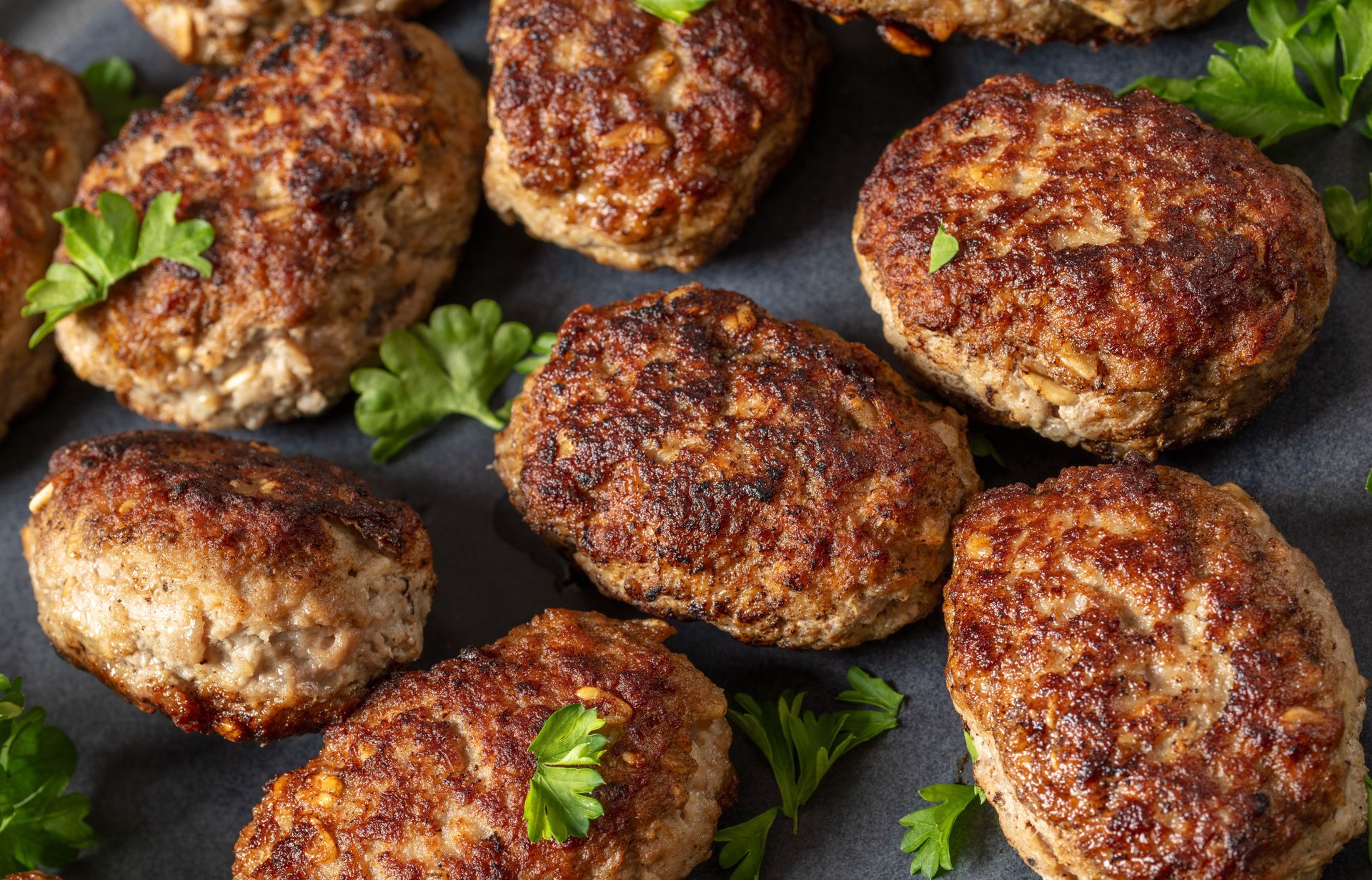 Dla niektórych koszmar z dzieciństwa. Ja siekam i dodaję do kotletów mielonych