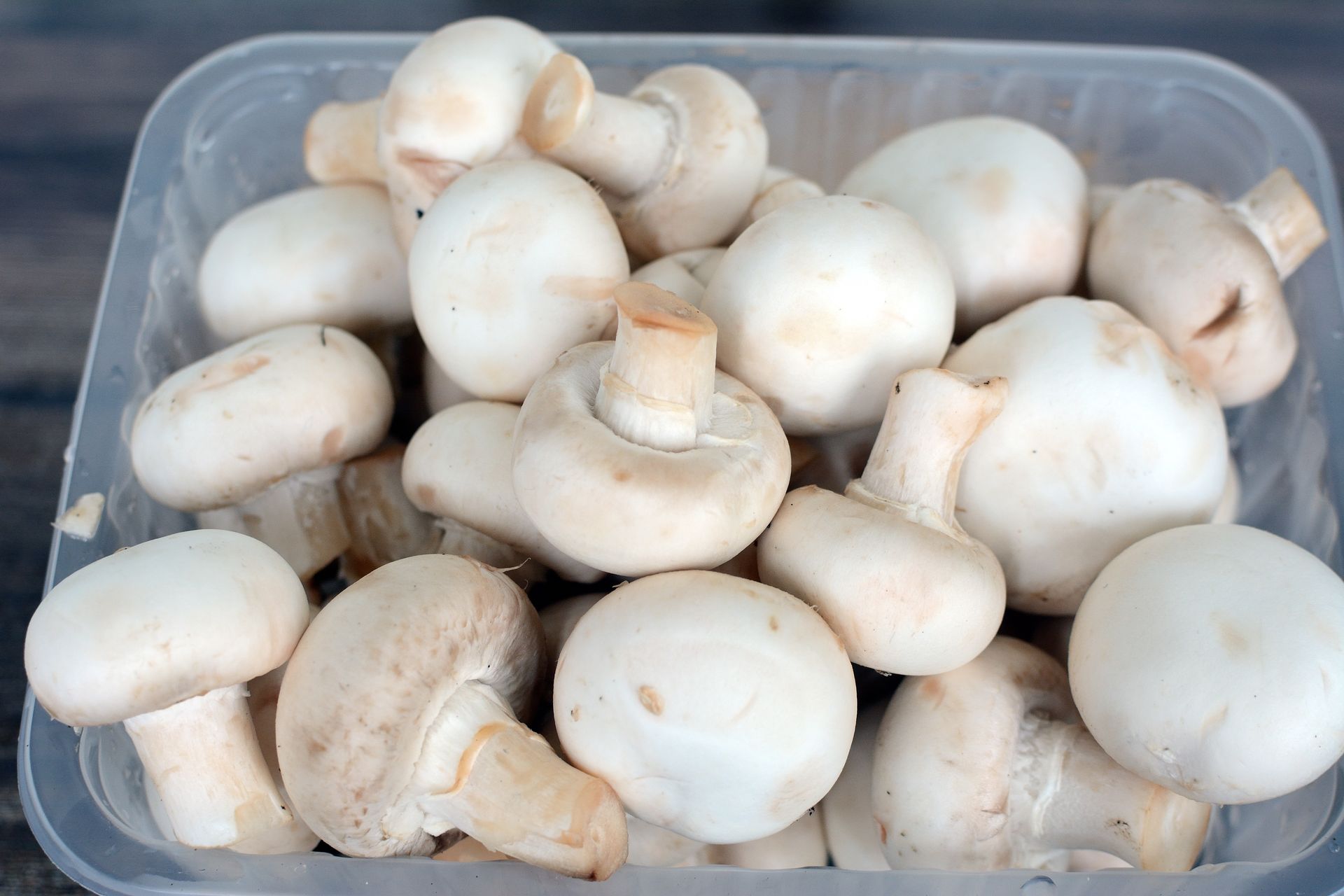 Całe życie źle przygotowywałam pieczarki. Teraz już wiem, iż popełniałam kulinarny grzech