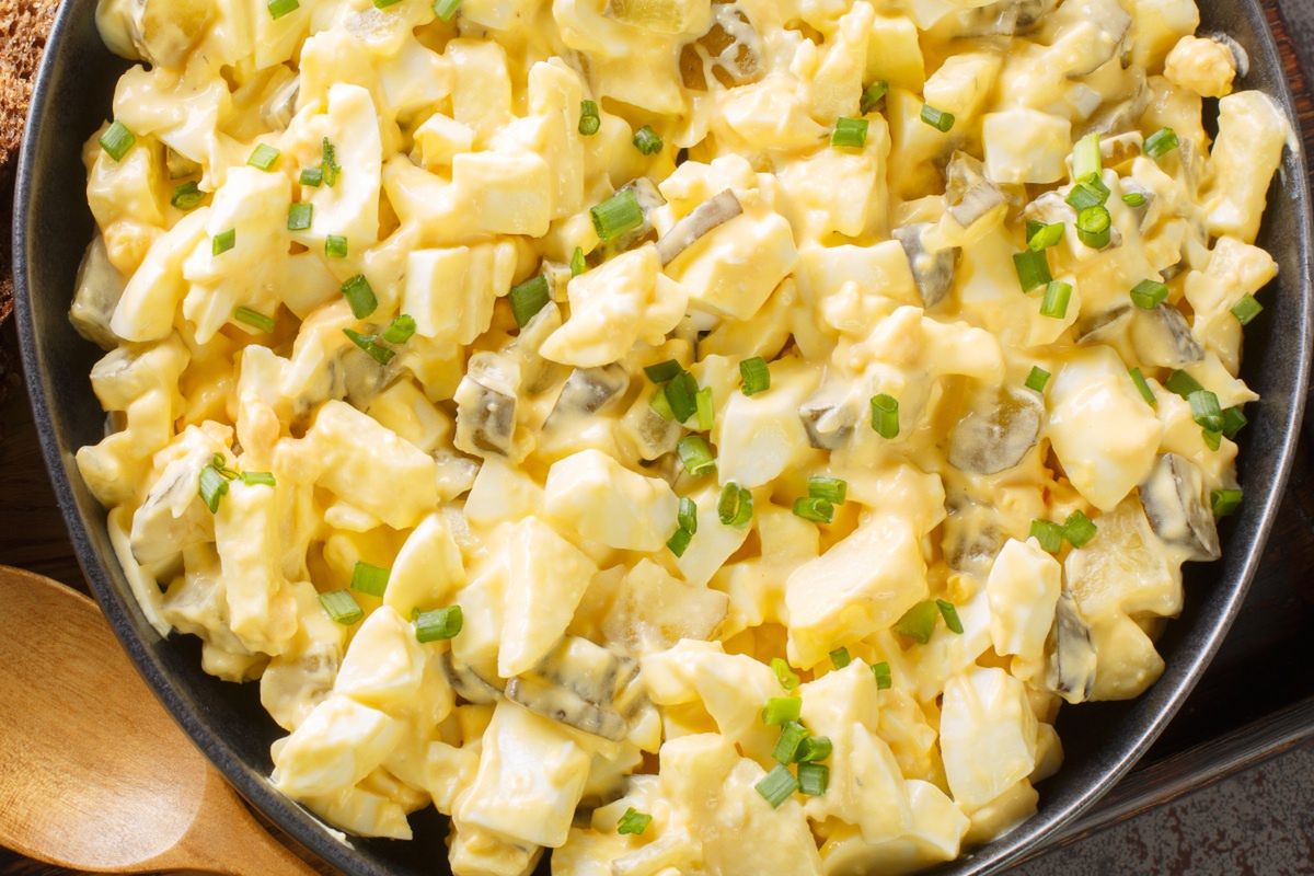 Na Wielkanoc choćby miednica tej sałatki to byłoby mało. Goście tak wyrywają sobie salaterkę z rąk