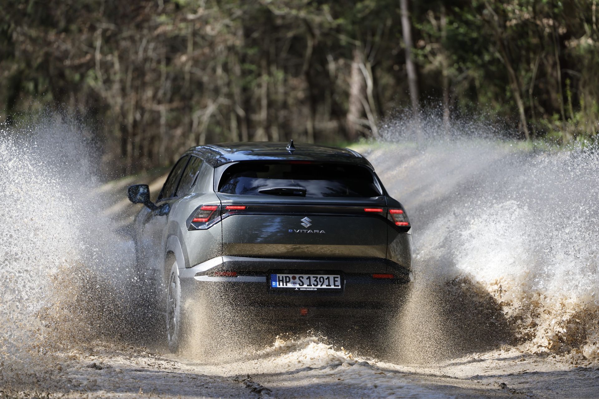 Elektryk na lata, nie na próbę. Co sprawia, iż można zaufać nowemu Suzuki e VITARA?
